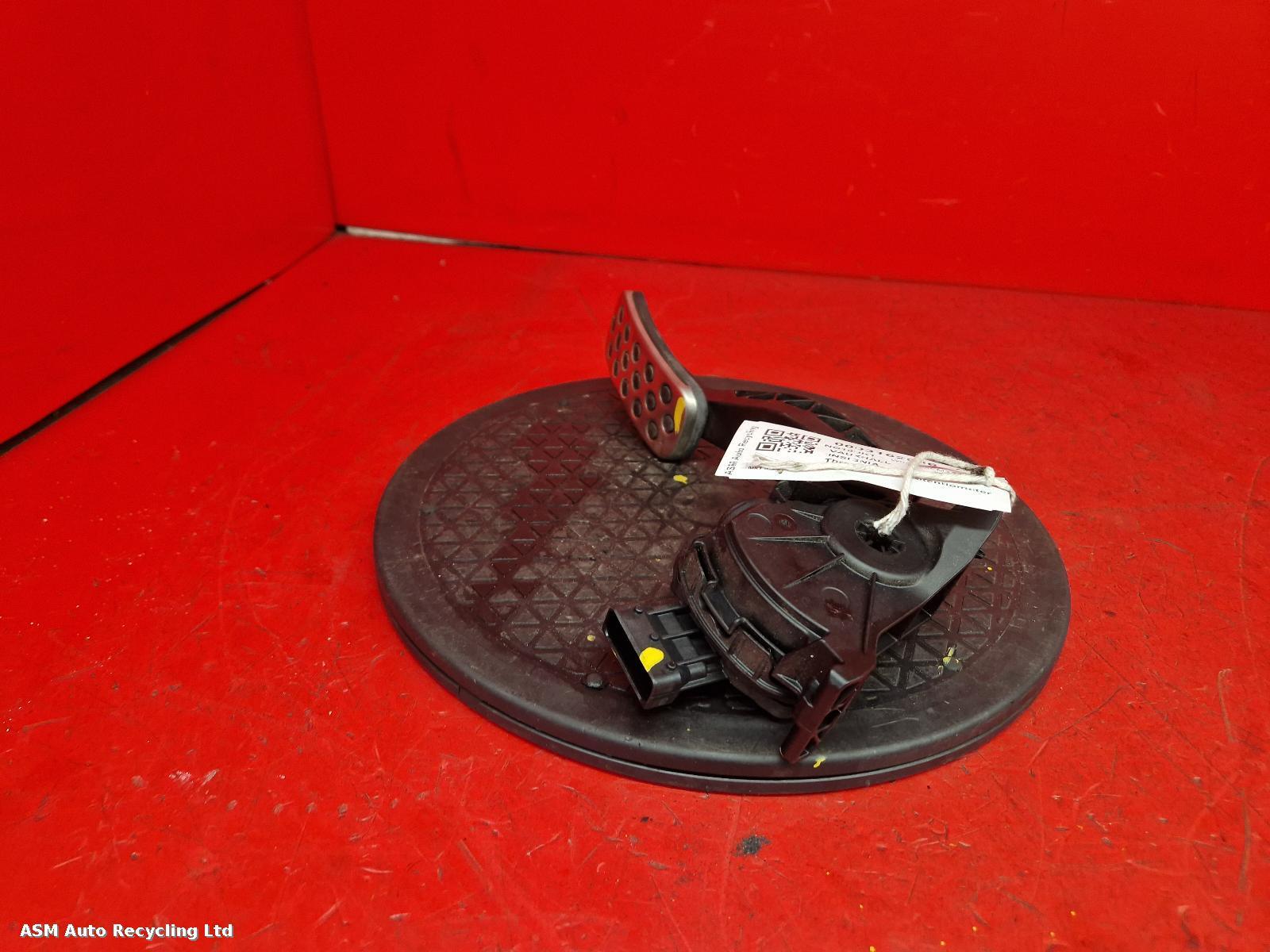 View Auto part Pedal Potentiometer Vauxhall Insignia 2010