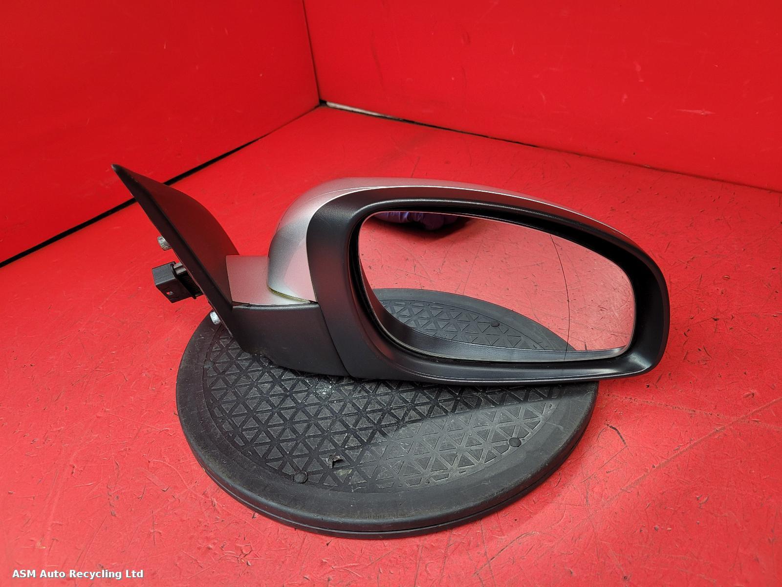 View Auto part R Door Mirror Vauxhall Vectra 2007
