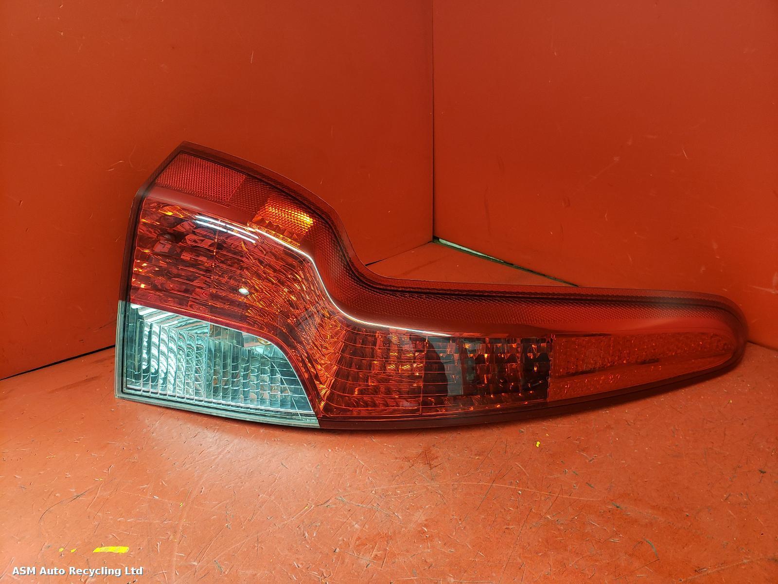 View Auto part L Taillight Volvo V50 2010