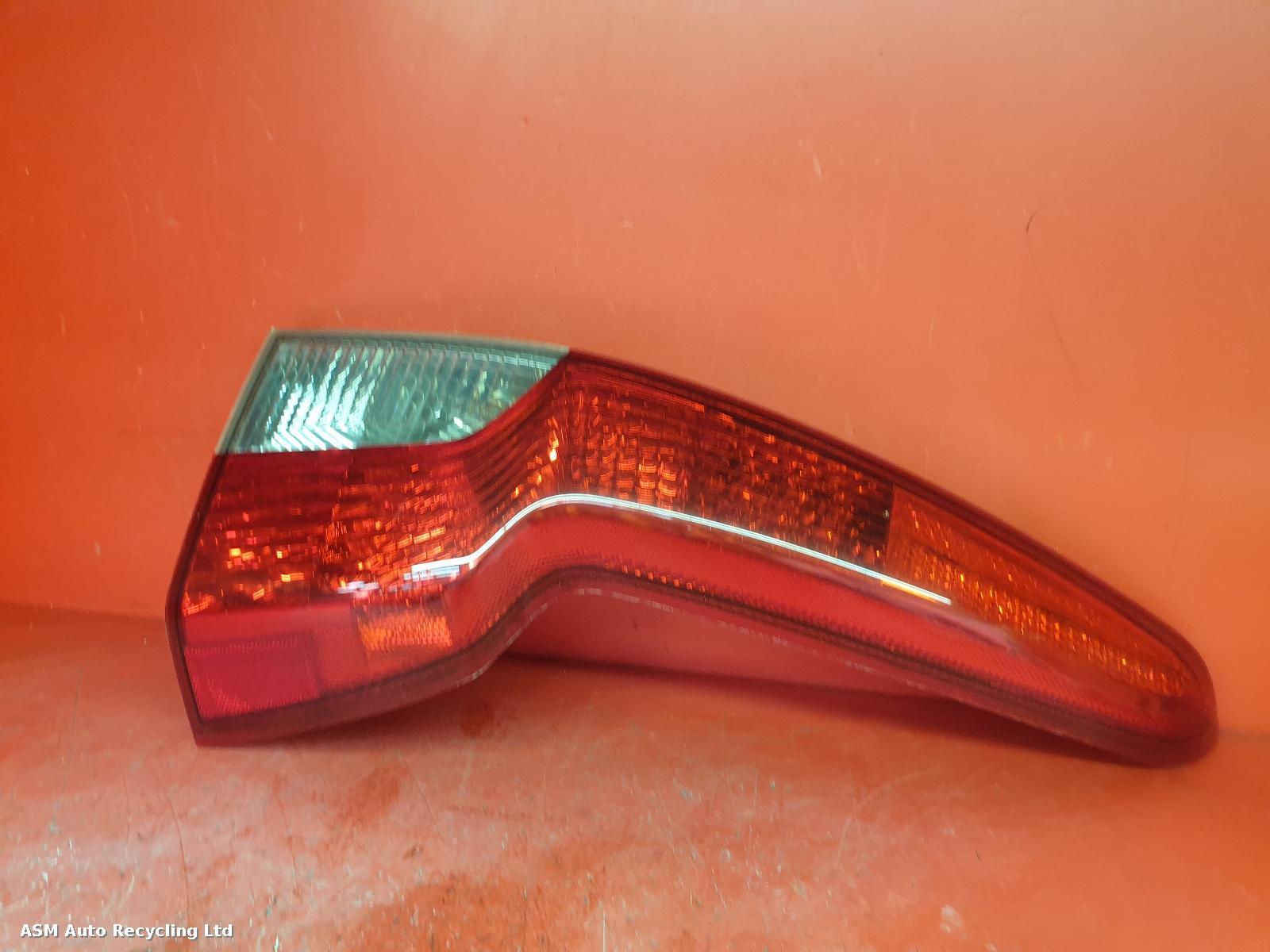 View Auto part R Taillight Volvo V50 2010