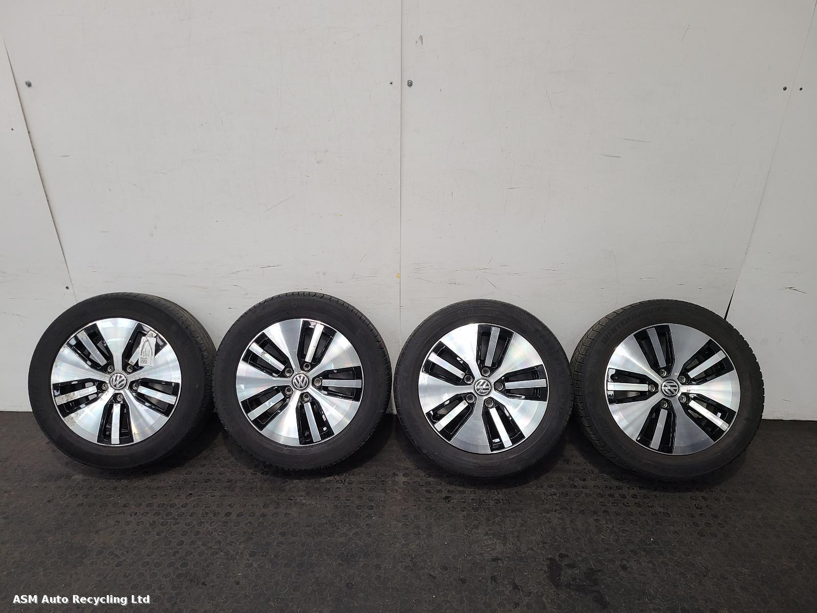 View Auto part Wheel Set Volkswagen Golf 2018