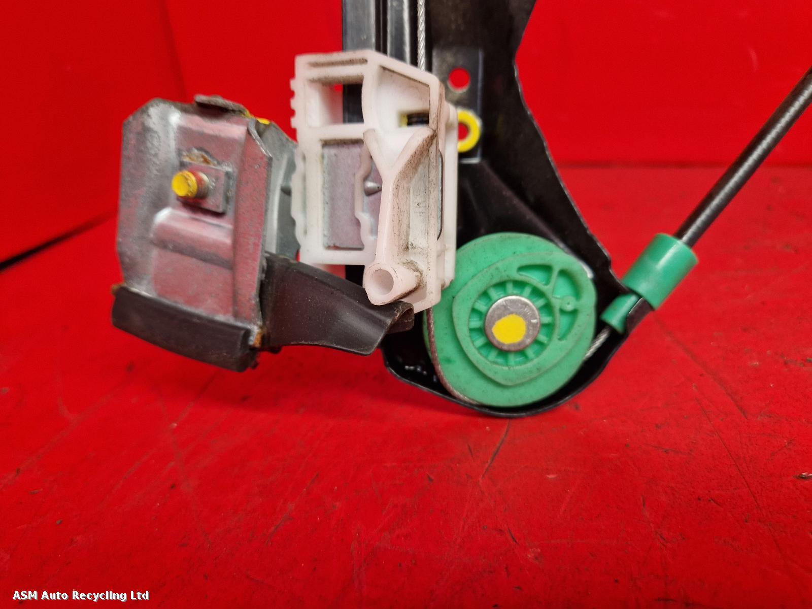 View Auto part RF Window Regulator Ford Focus 2005