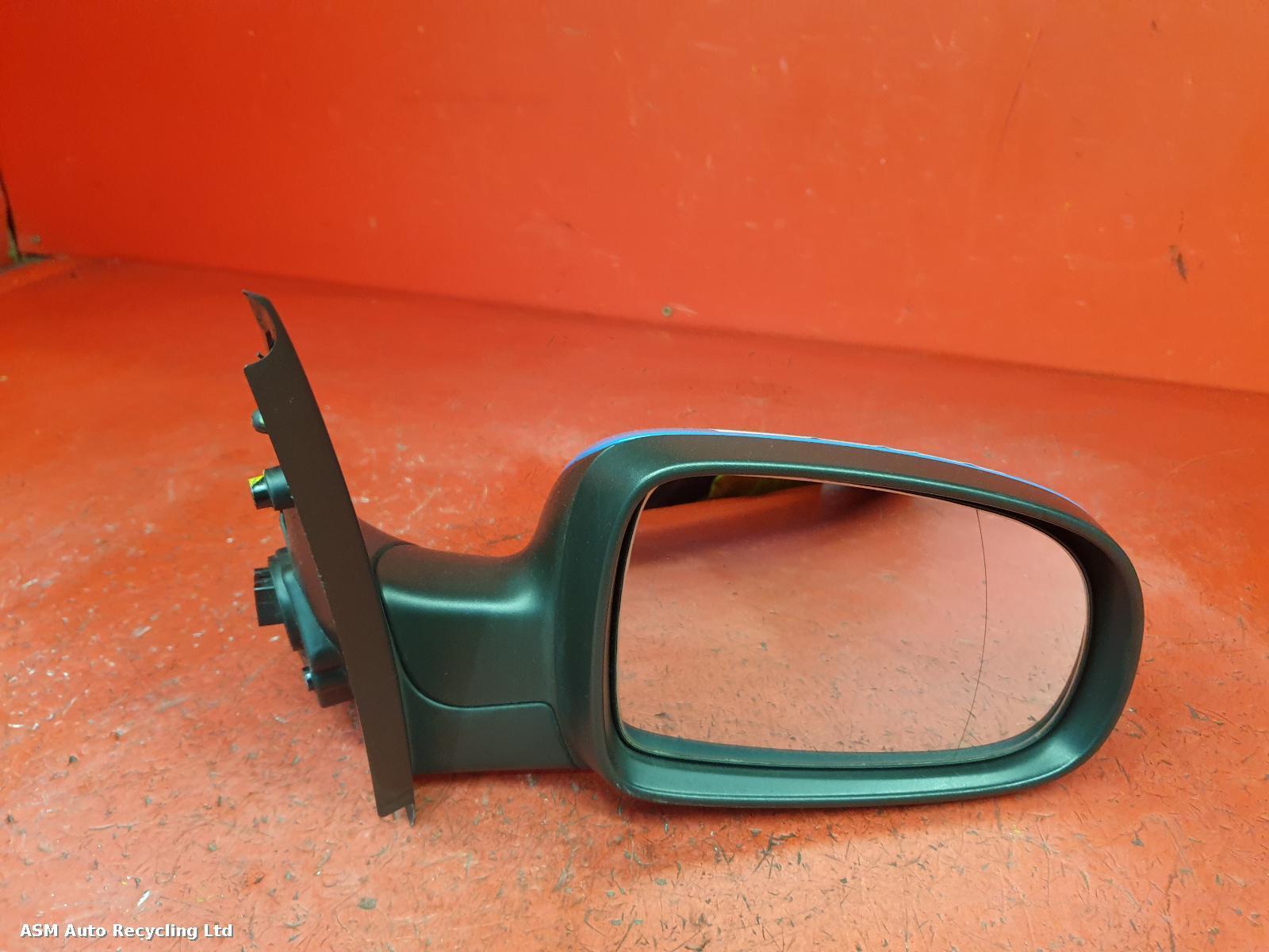 View Auto part R Door Mirror Vauxhall Corsa 2001