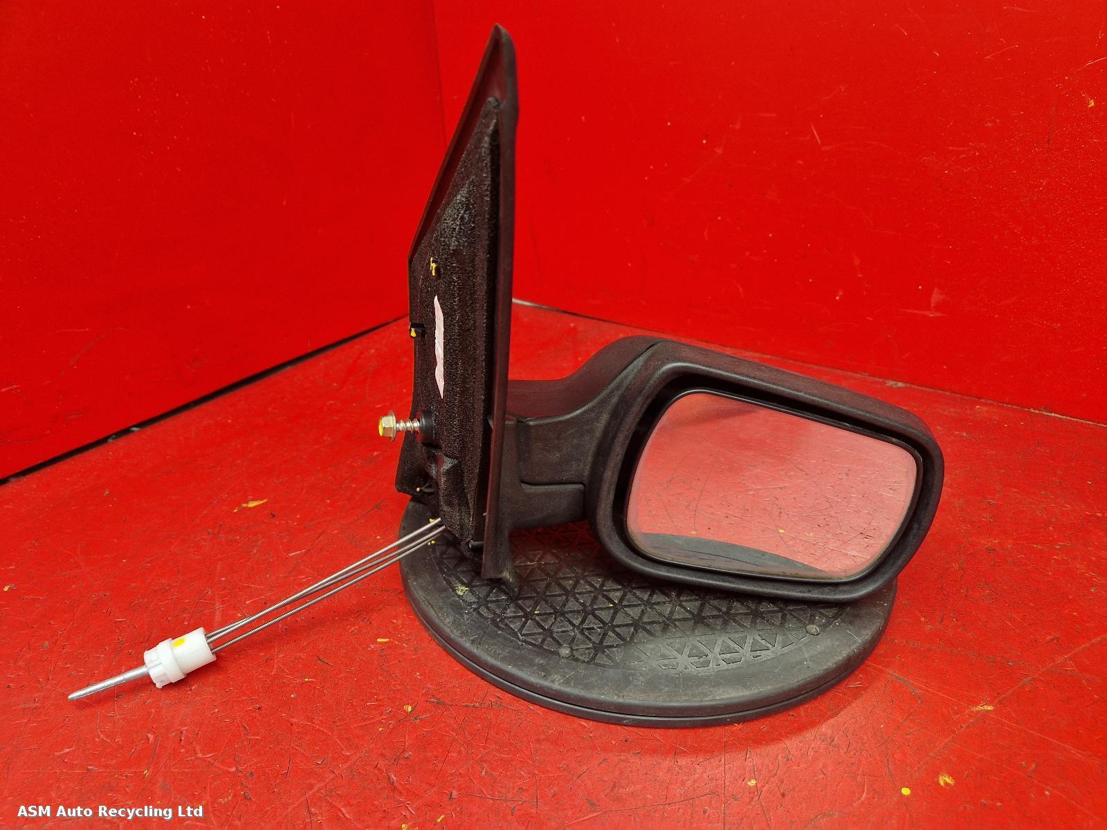 View Auto part R Door Mirror Ford Fiesta 2005