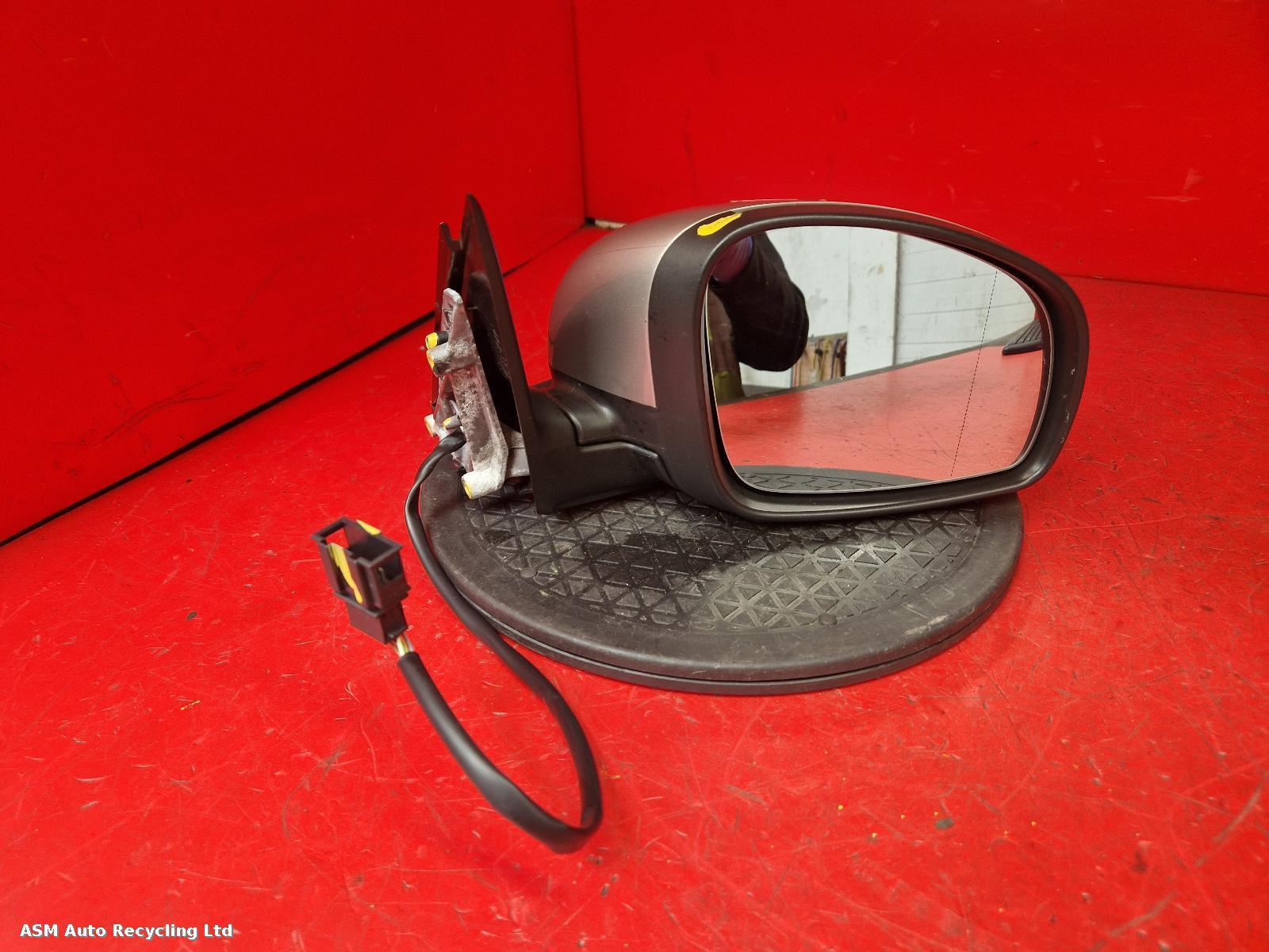 View Auto part R Door Mirror Skoda Fabia 2007