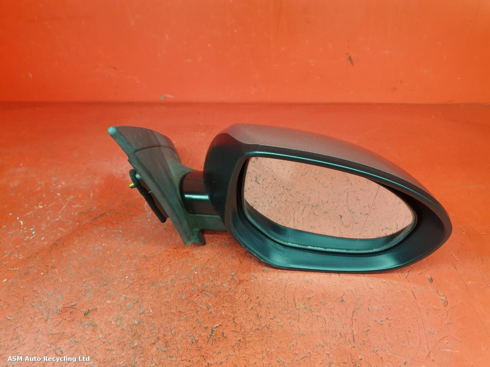 View Auto part R Door Mirror Mazda 3  2009