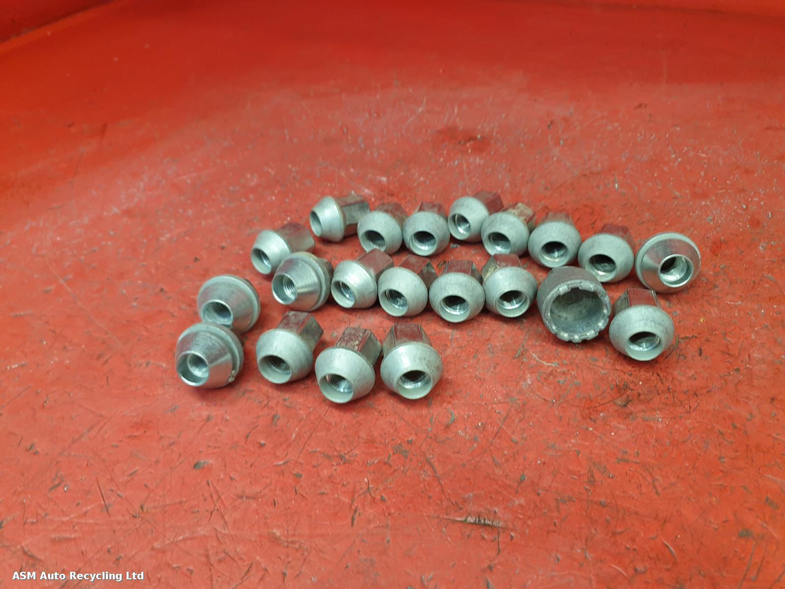 View Auto part Locking Wheel Nut Set Jaguar F-pace 2021