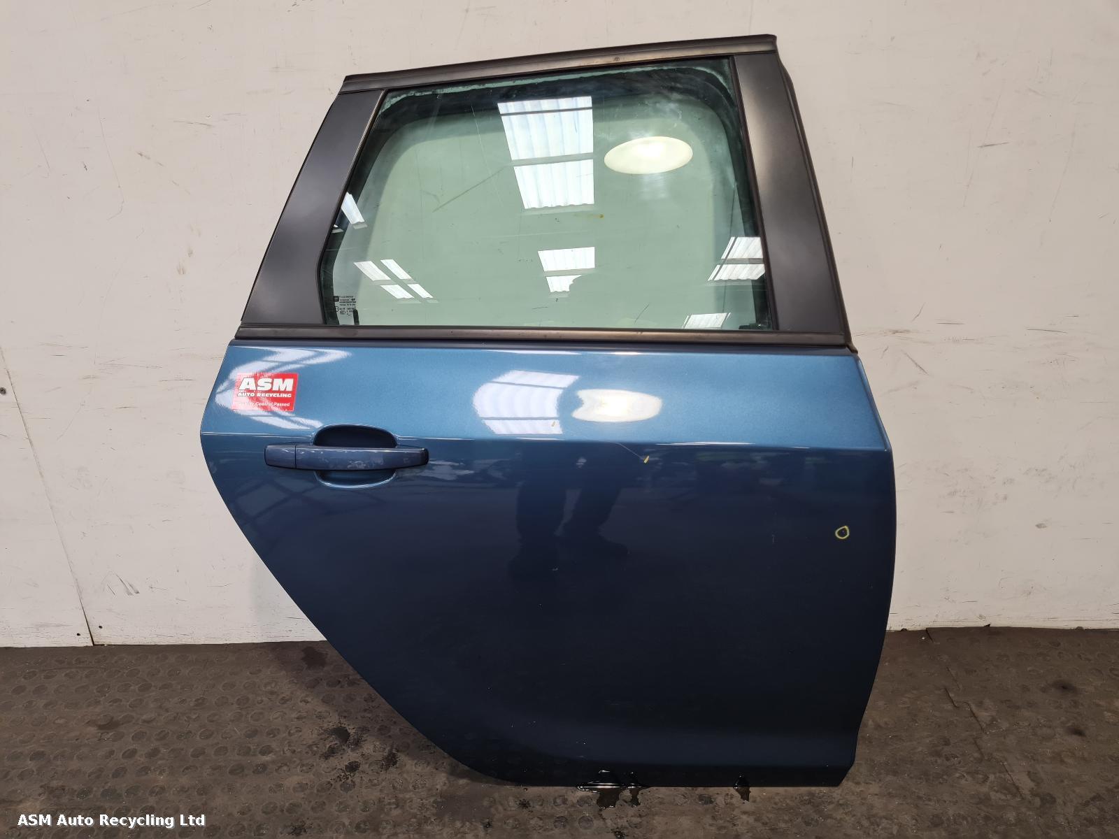 View Auto part R Rear Door Vauxhall Astra 2013