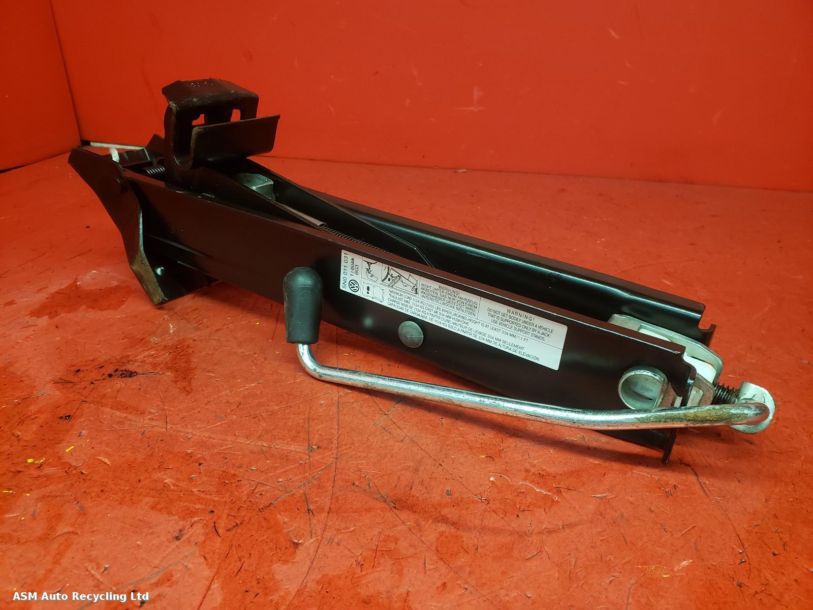 View Auto part Jack Volkswagen Tiguan 2009