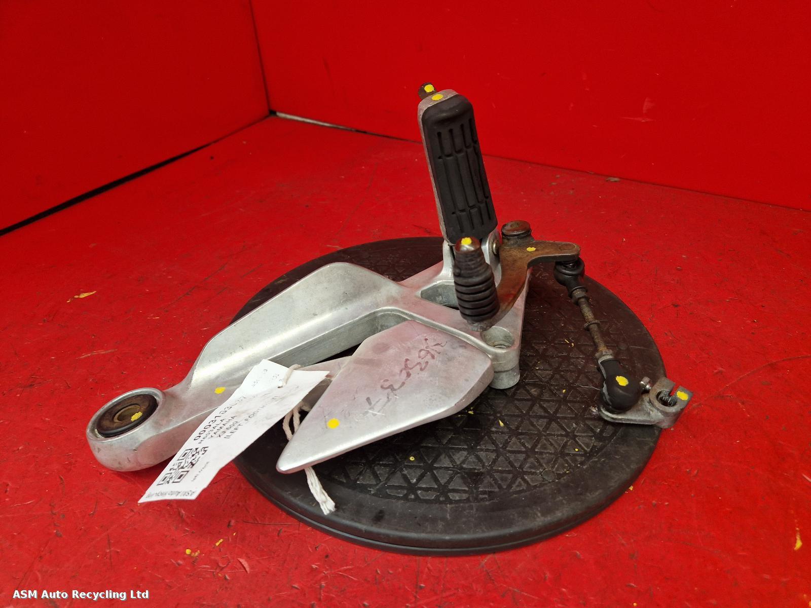 View Auto part Left Footrest Yamaha Xj 600 1998