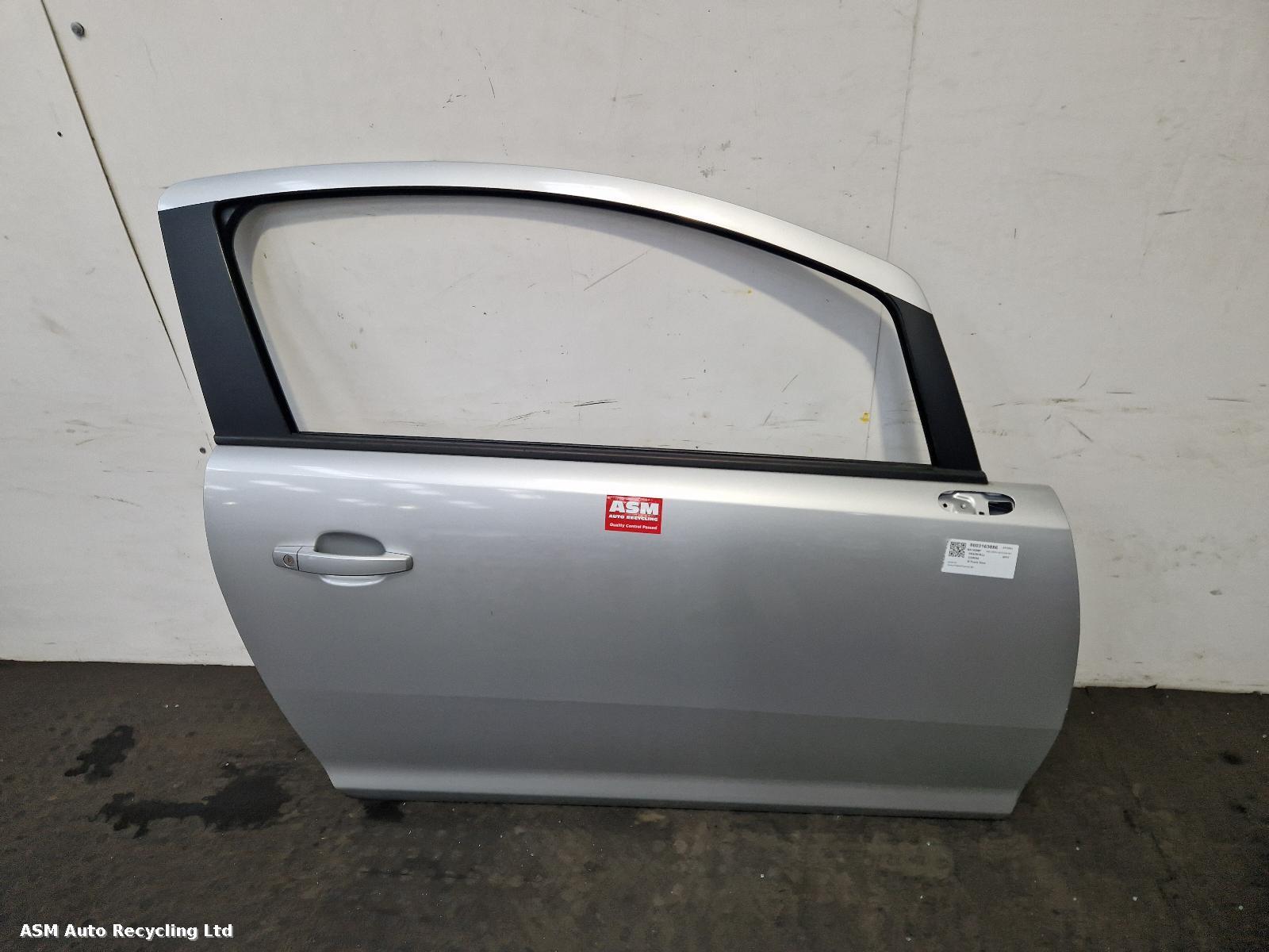View Auto part R Front Door Vauxhall Corsa 2010