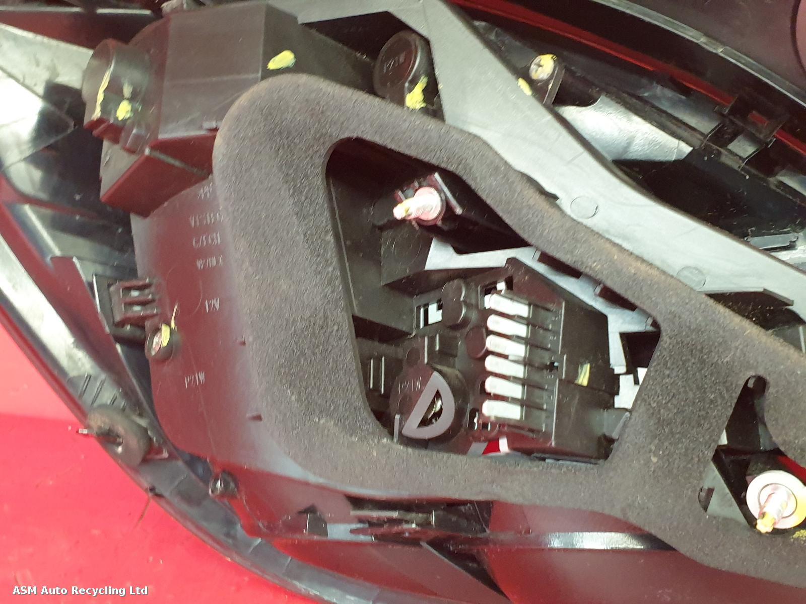 View Auto part R Taillight Vauxhall Astra 2007