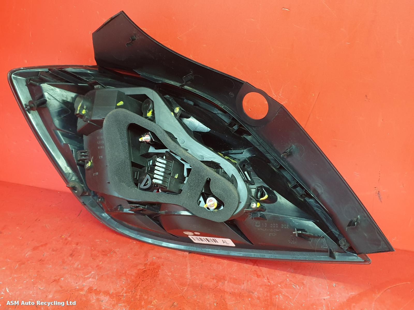 View Auto part R Taillight Vauxhall Astra 2007