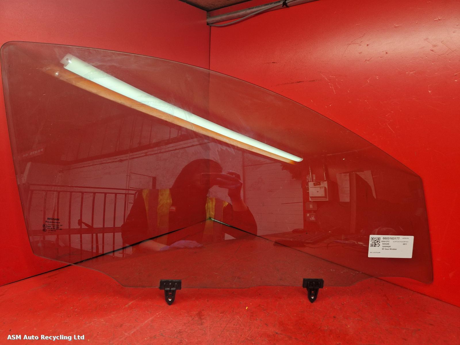 View Auto part RF Door Window Nissan Qashqai 2011