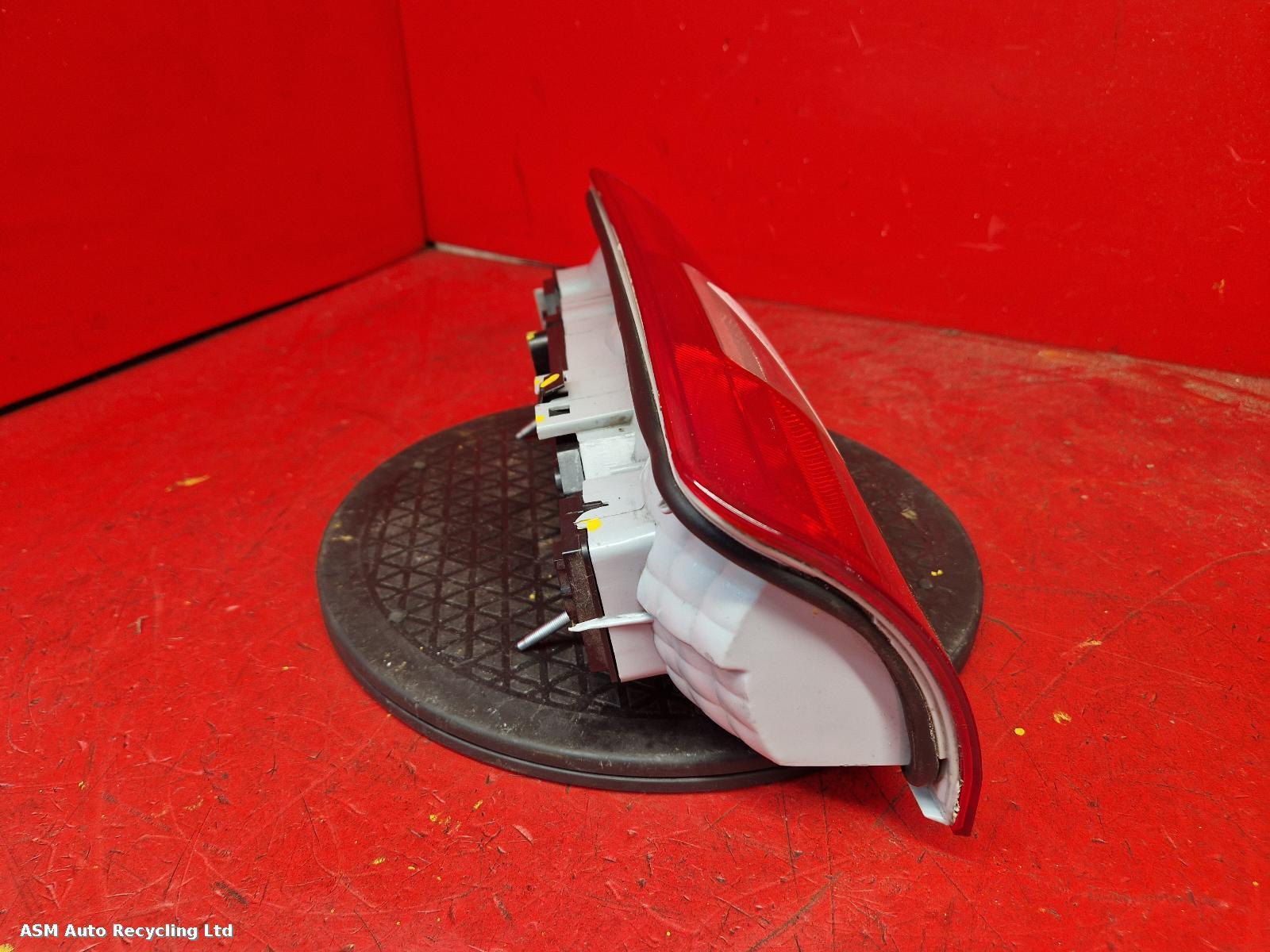 View Auto part R Taillight Ford Transit Connect 2006