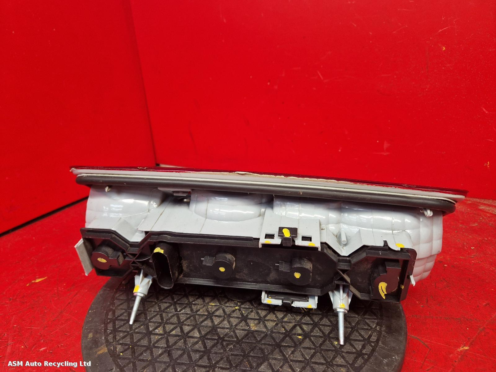 View Auto part R Taillight Ford Transit Connect 2006
