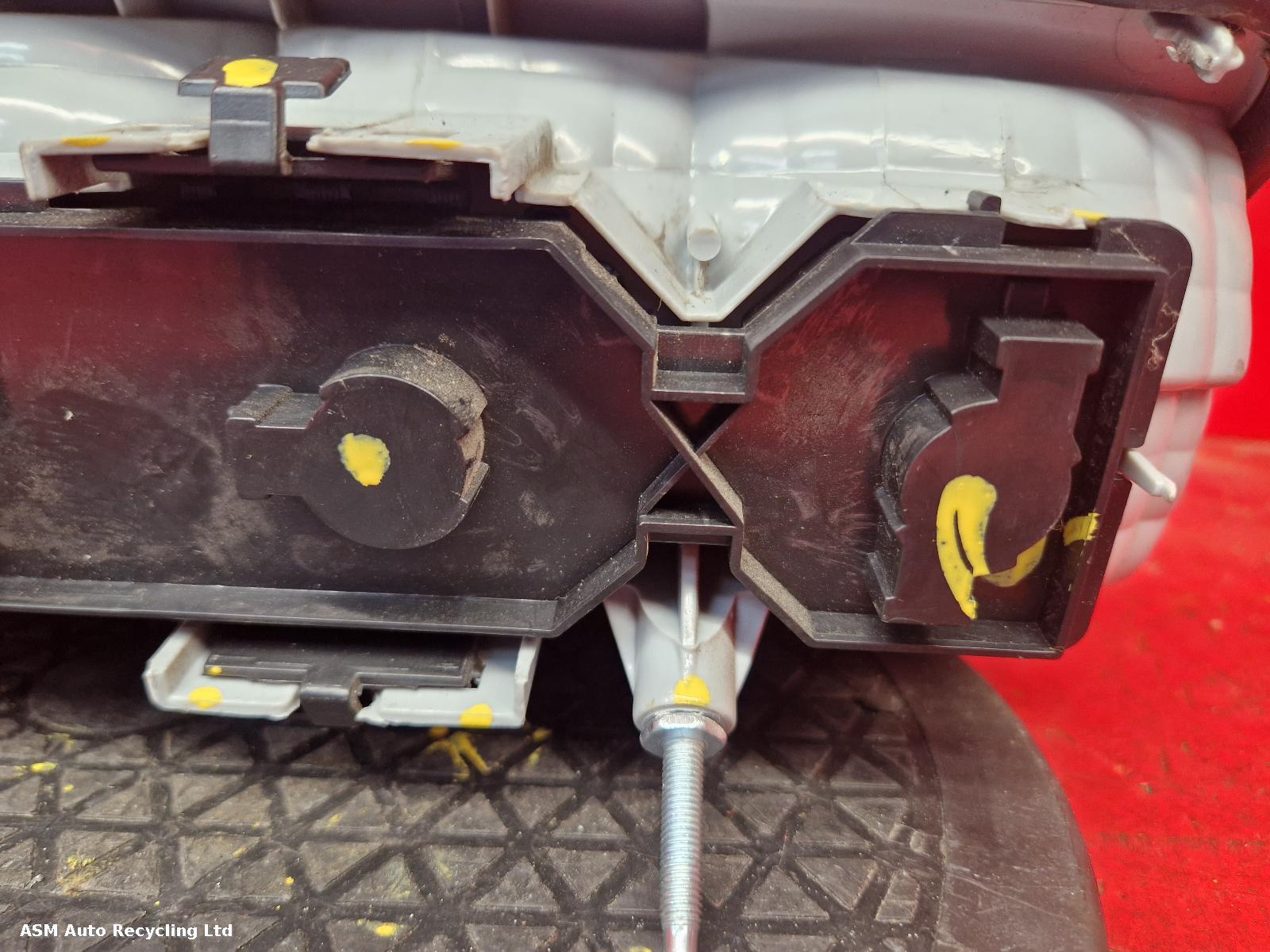 View Auto part R Taillight Ford Transit Connect 2006