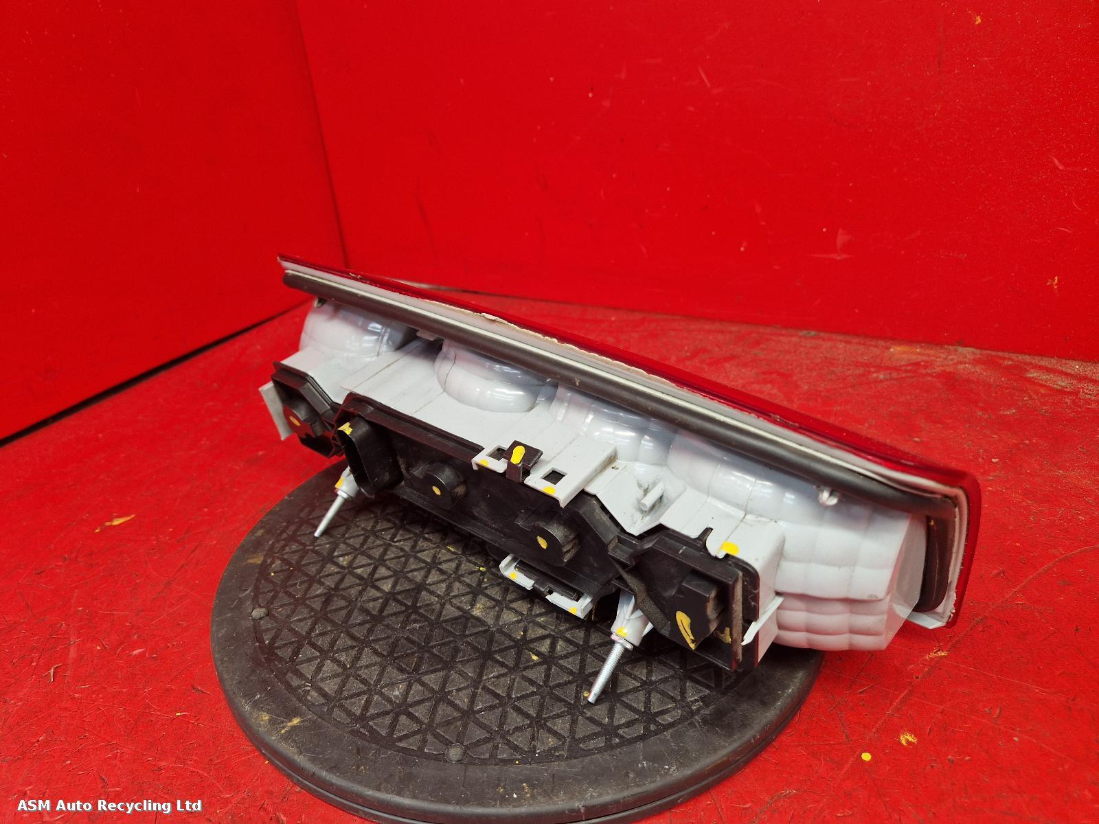 View Auto part R Taillight Ford Transit Connect 2006