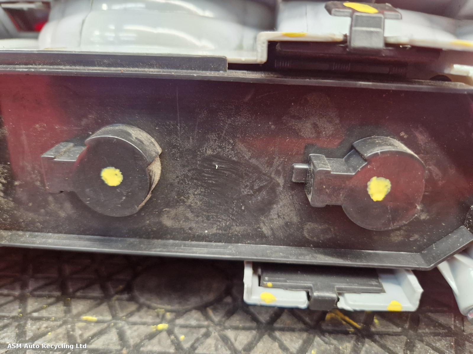 View Auto part R Taillight Ford Transit Connect 2006