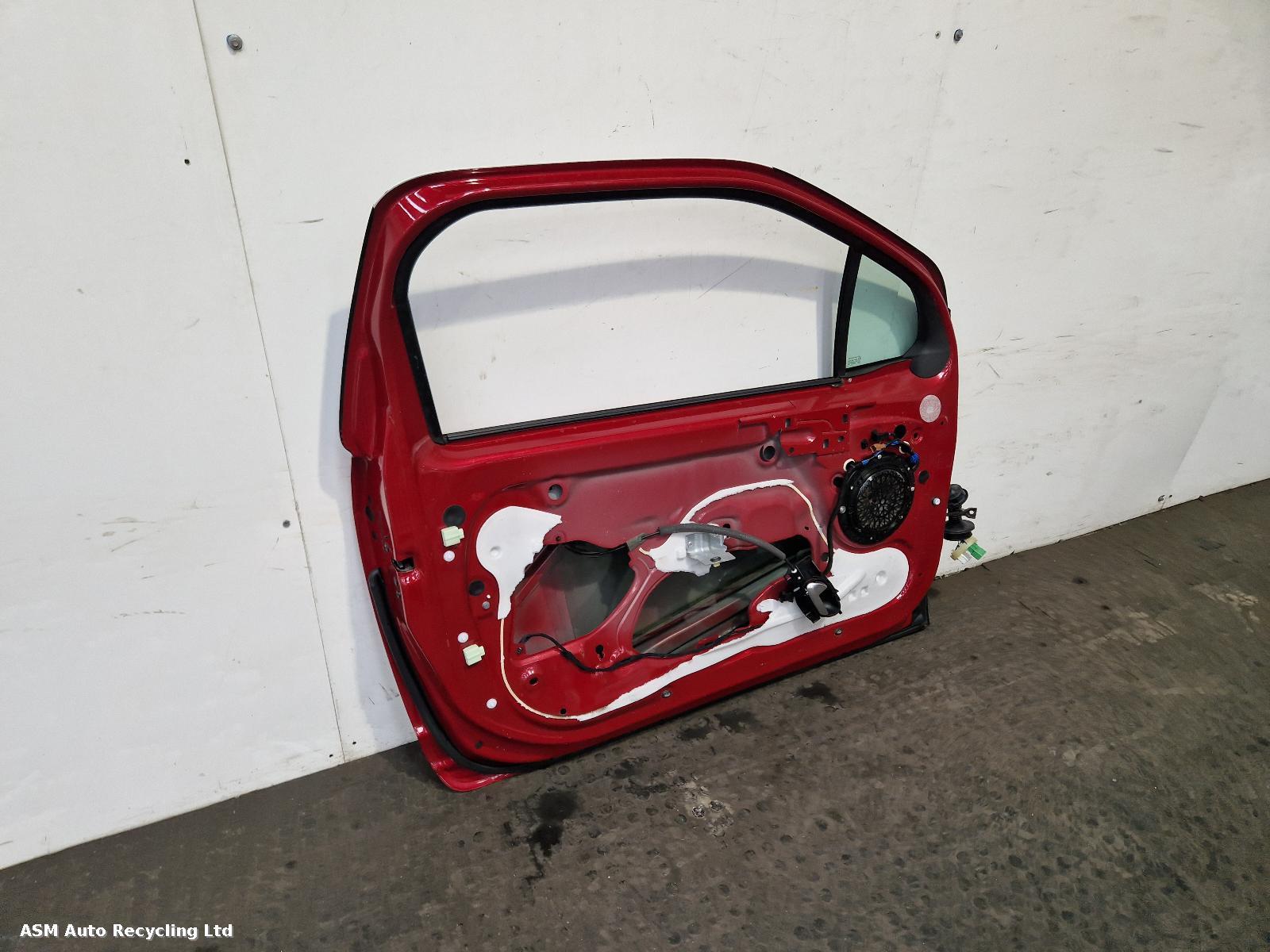 View Auto part L Front Door Citroen Ds3 2015