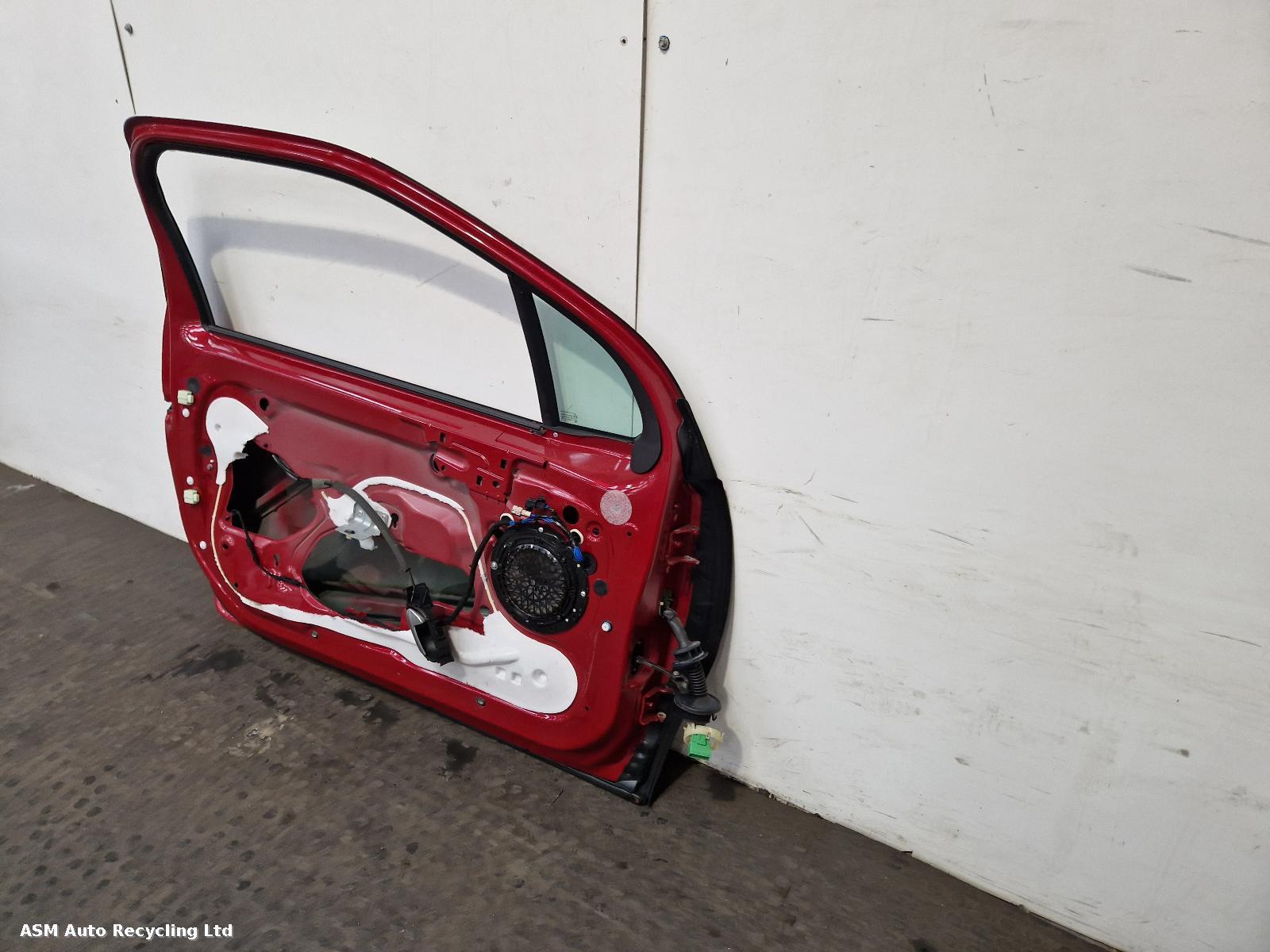 View Auto part L Front Door Citroen Ds3 2015