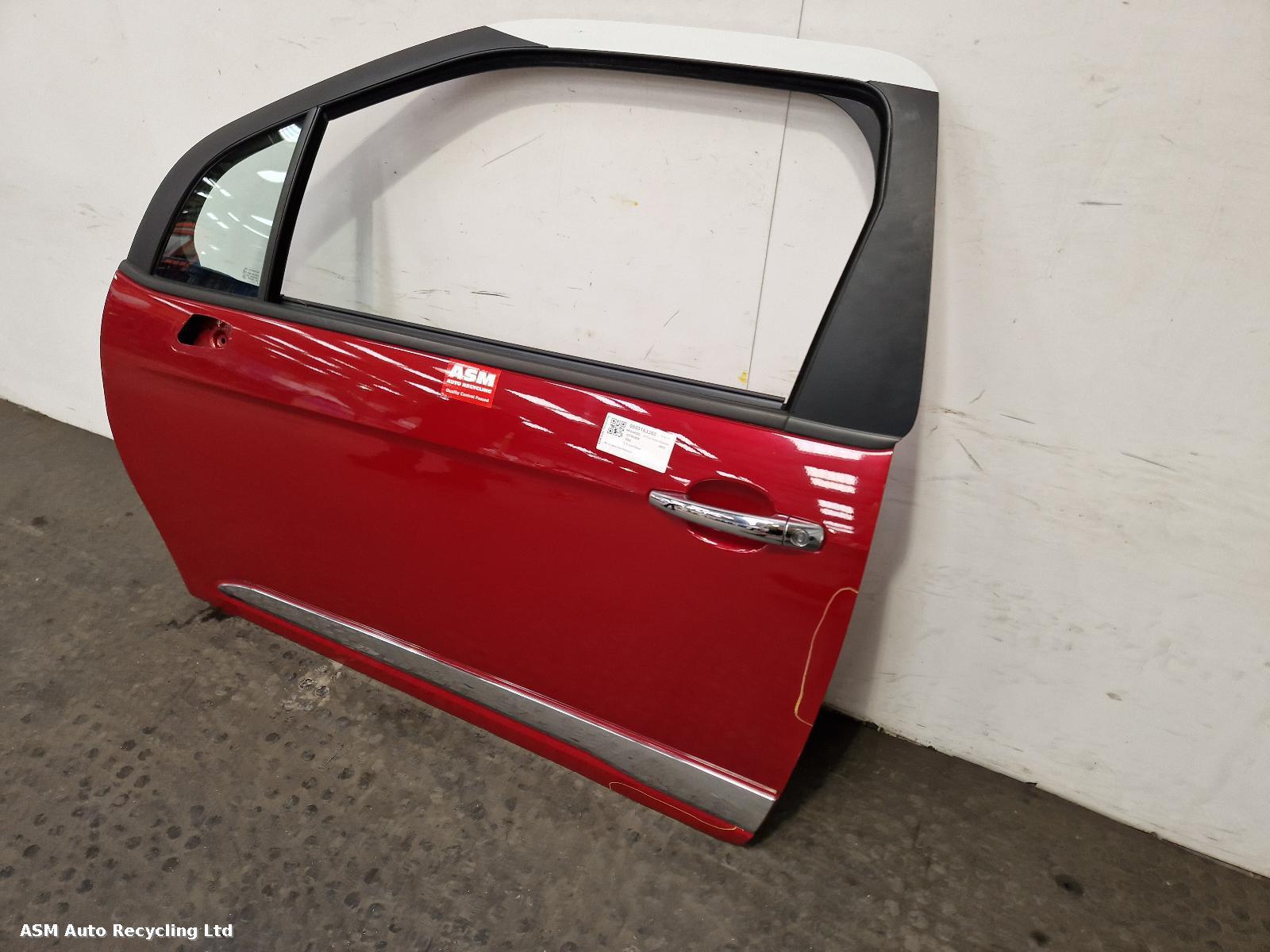 View Auto part L Front Door Citroen Ds3 2015