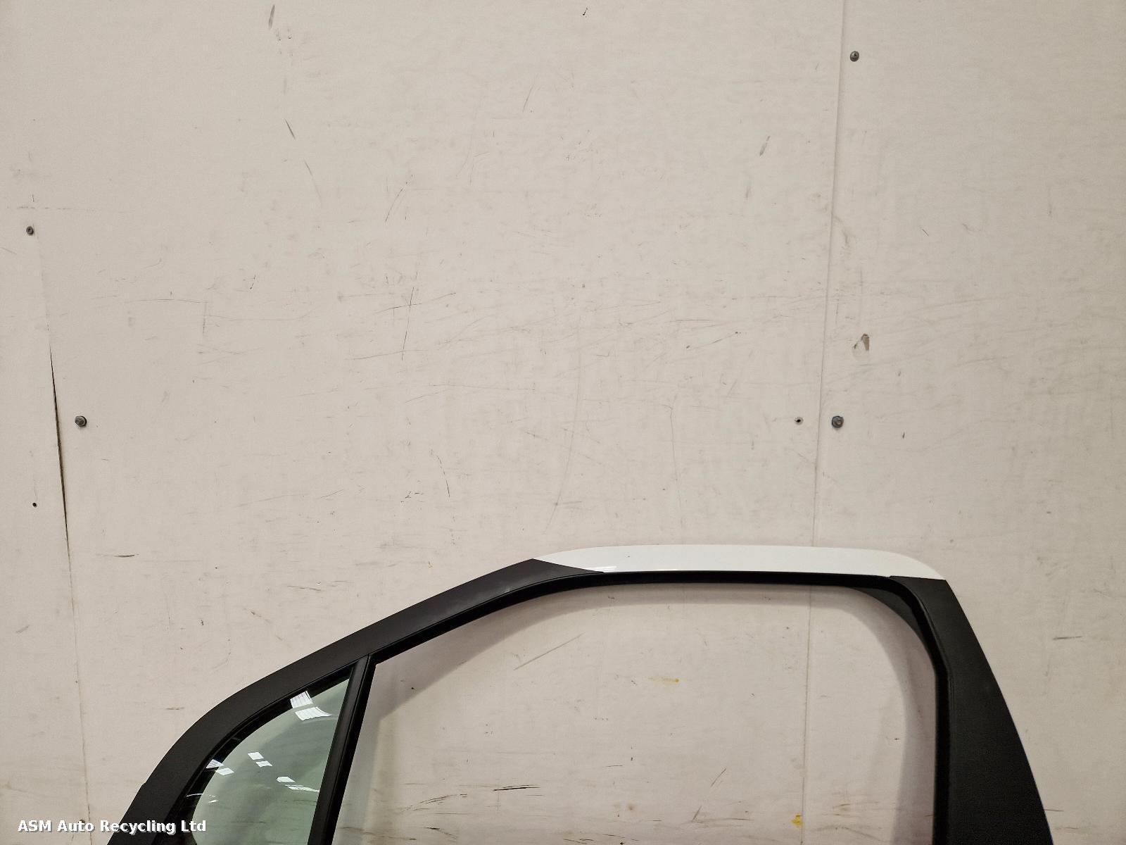 View Auto part L Front Door Citroen Ds3 2015