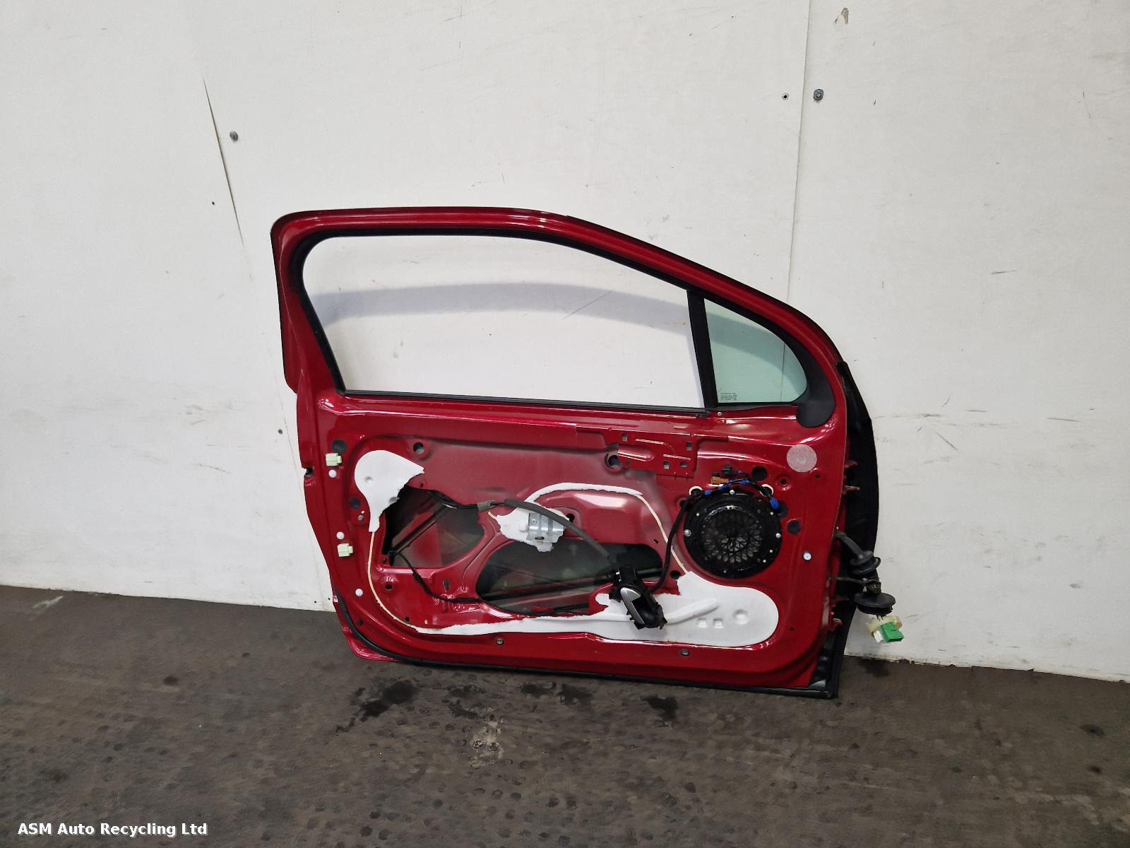 View Auto part L Front Door Citroen Ds3 2015