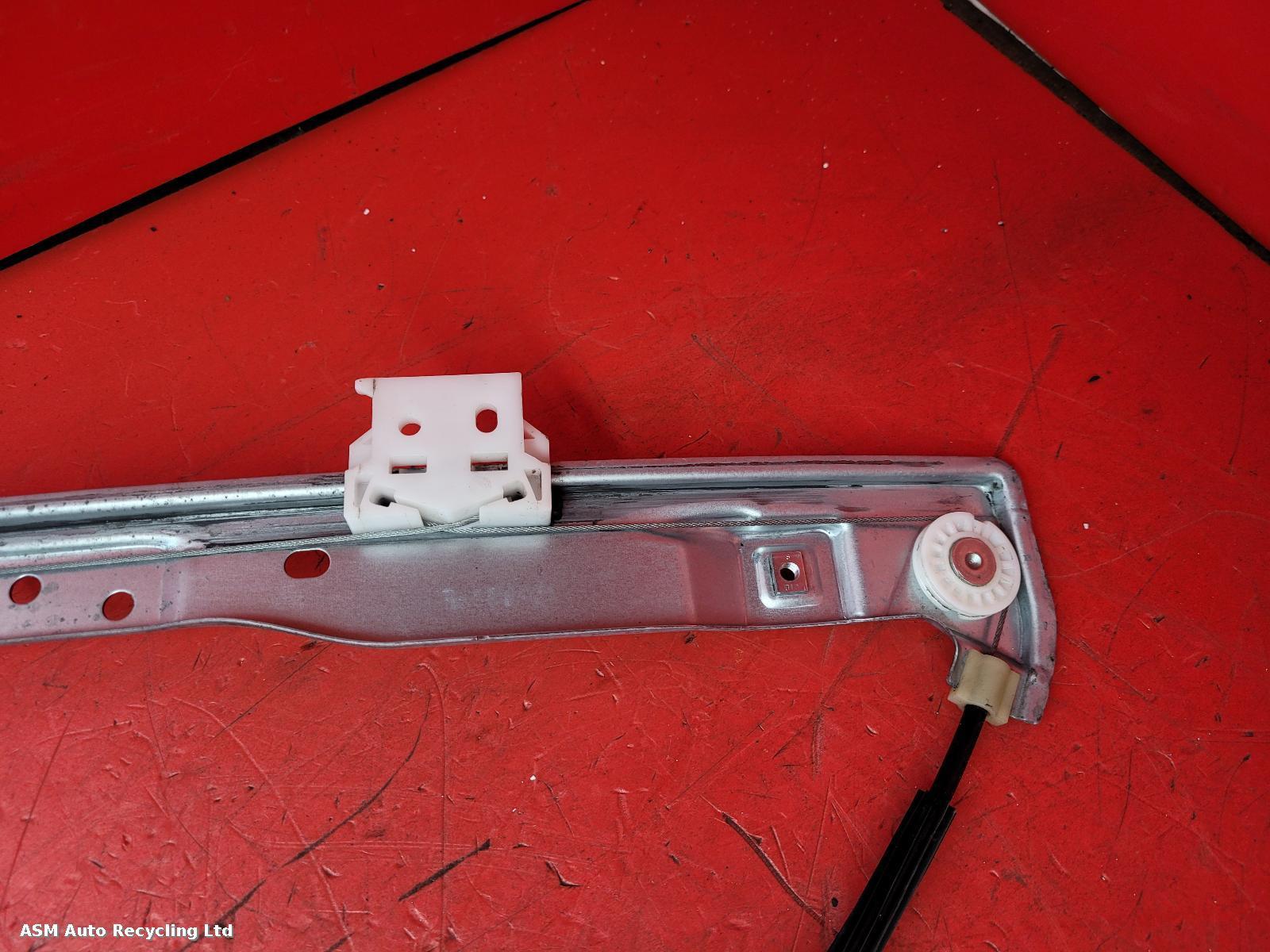 View Auto part LF Window Regulator Citroen Ds3 2015