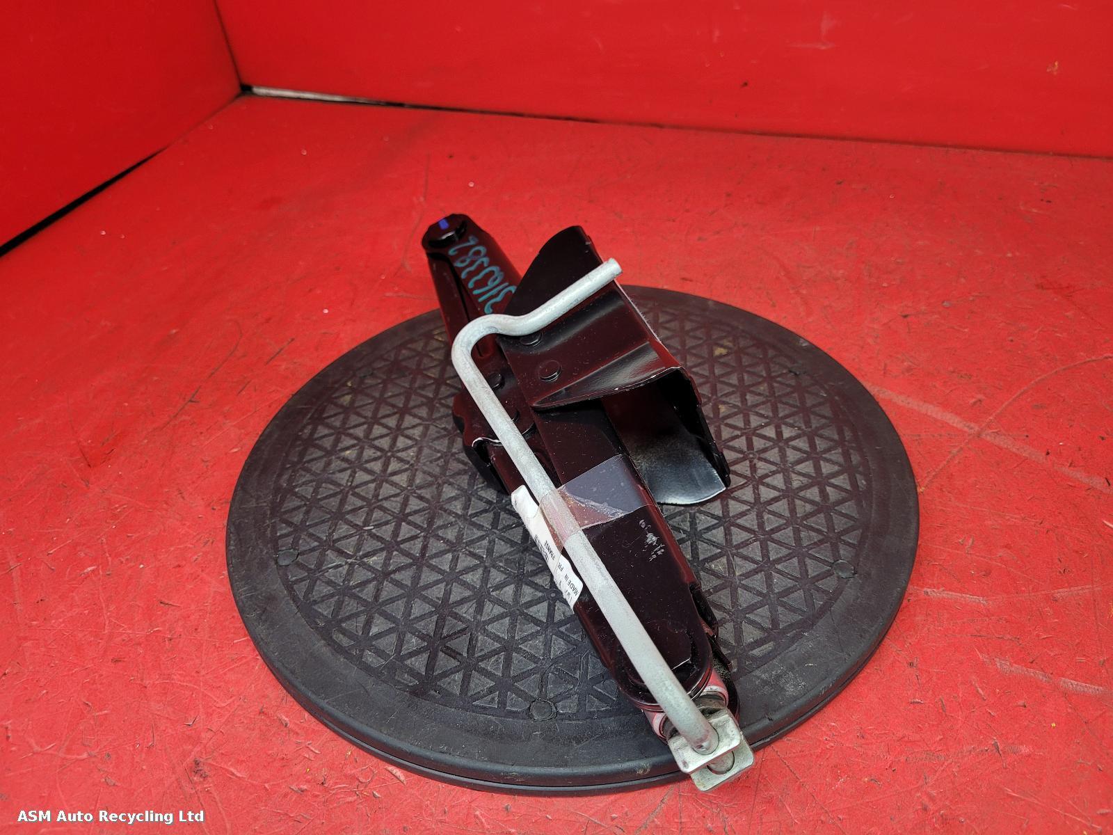View Auto part Jack Citroen Ds3 2015