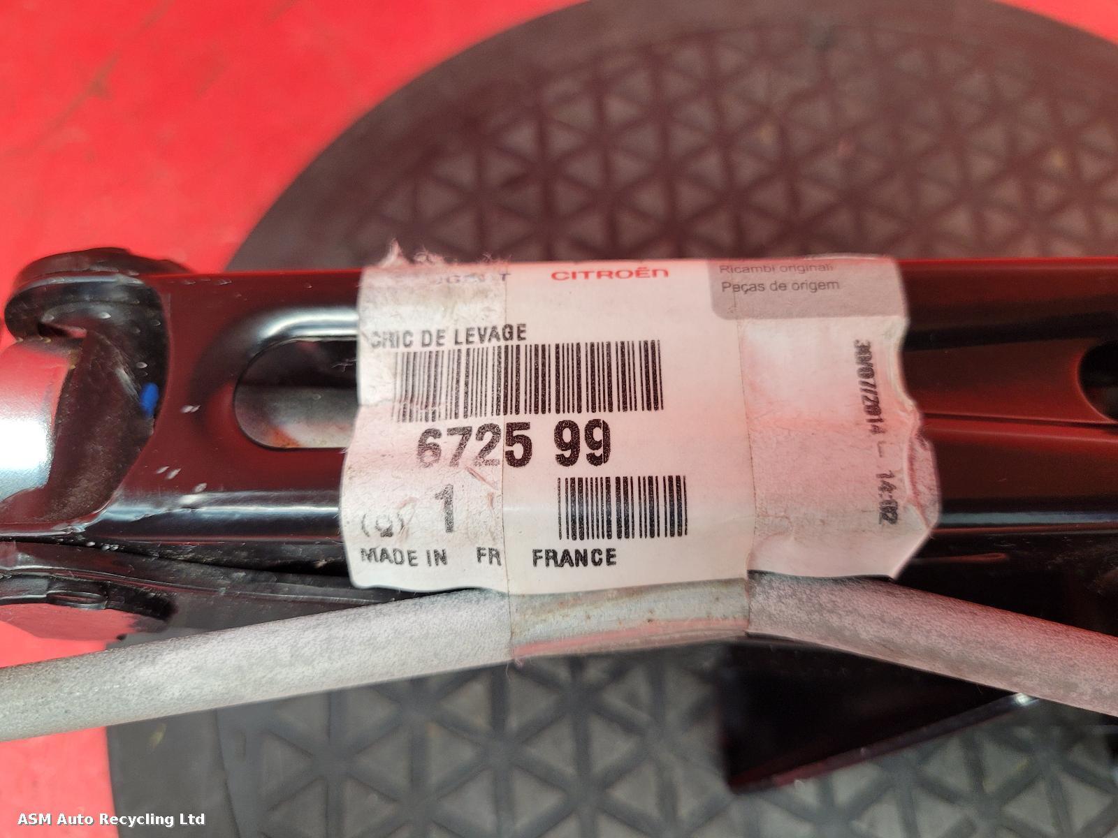 View Auto part Jack Citroen Ds3 2015