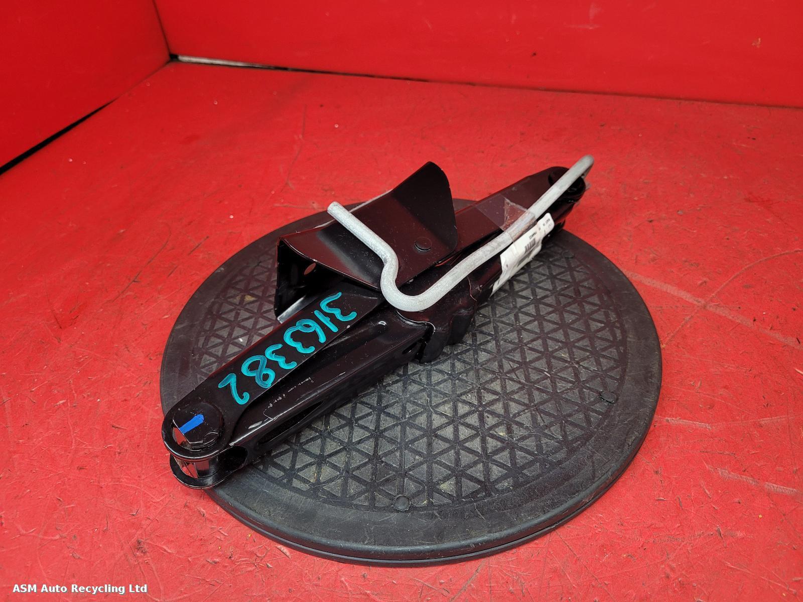 View Auto part Jack Citroen Ds3 2015