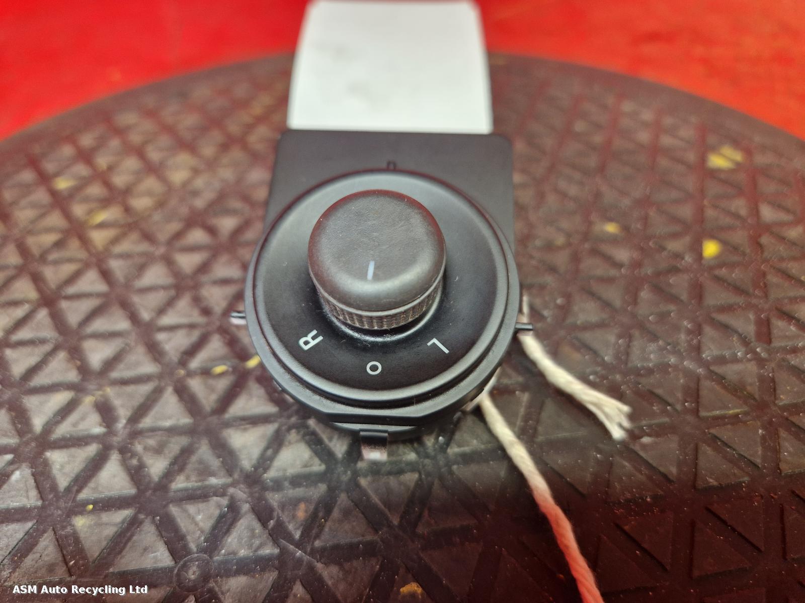 View Auto part Mirror Switch Vauxhall Meriva 2011
