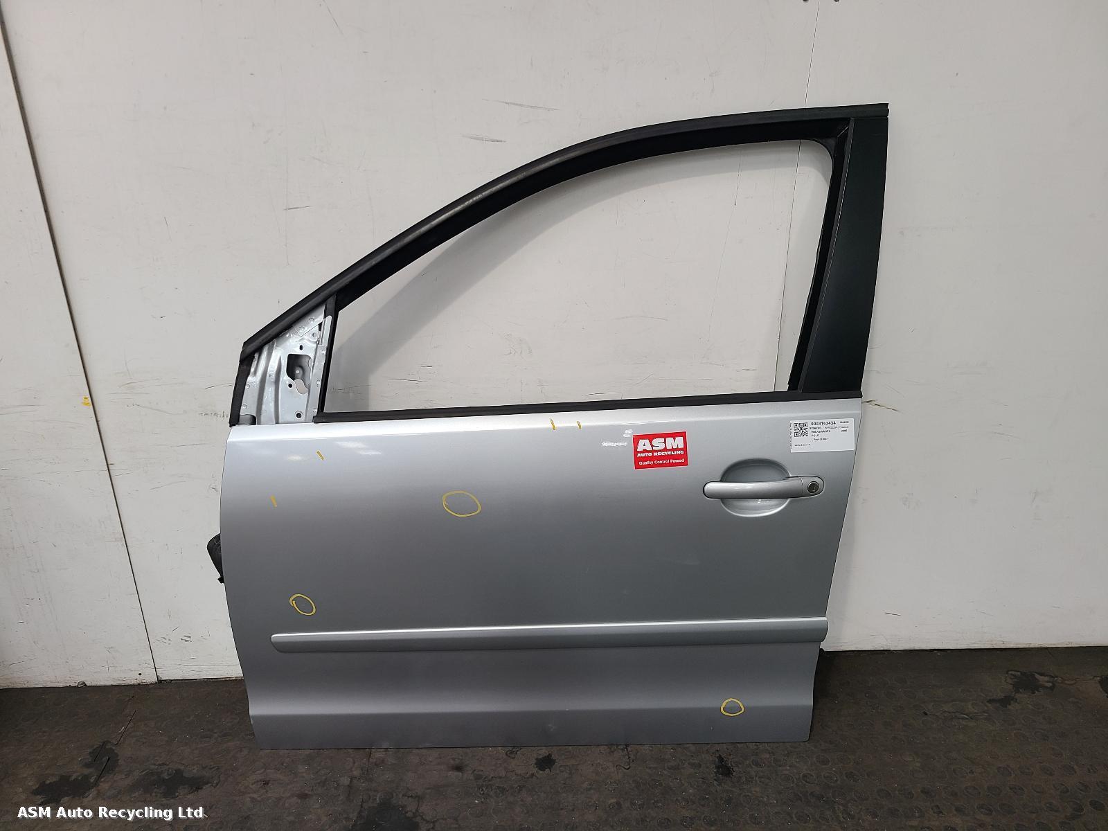 View Auto part L Front Door Volkswagen Polo 2006