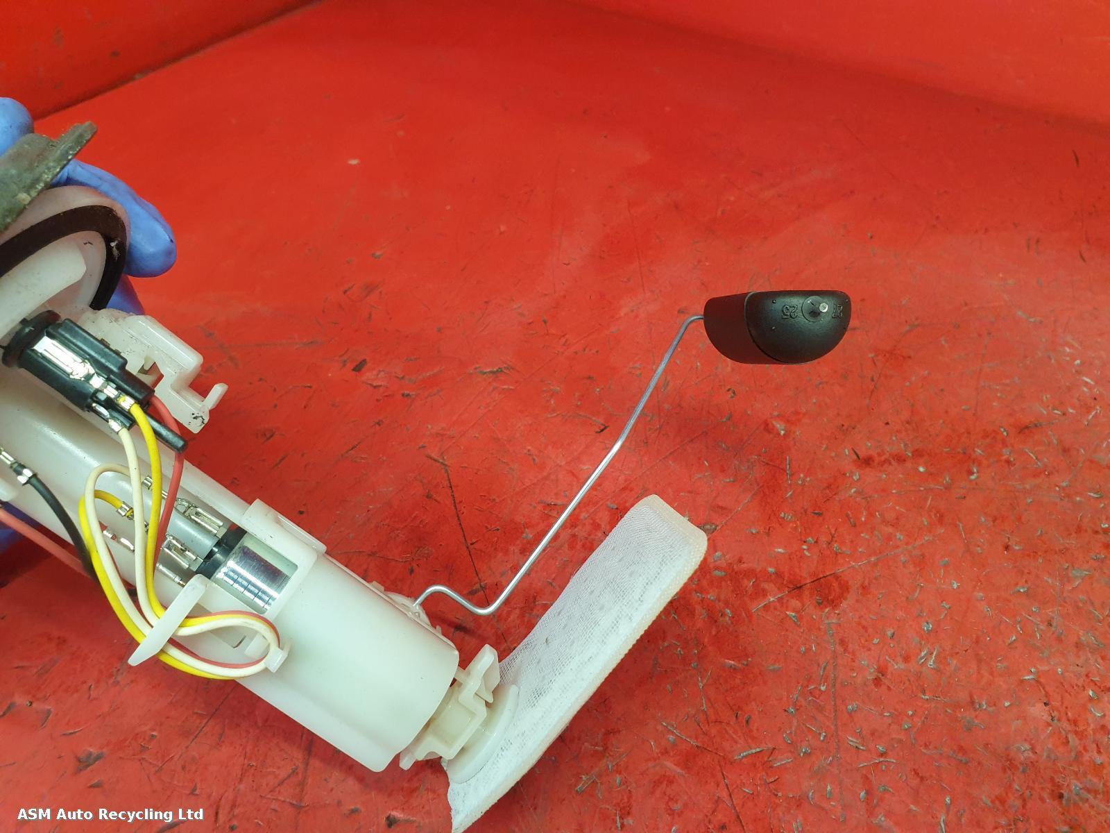 View Auto part Fuel Pump Yamaha Tricity 125 2020