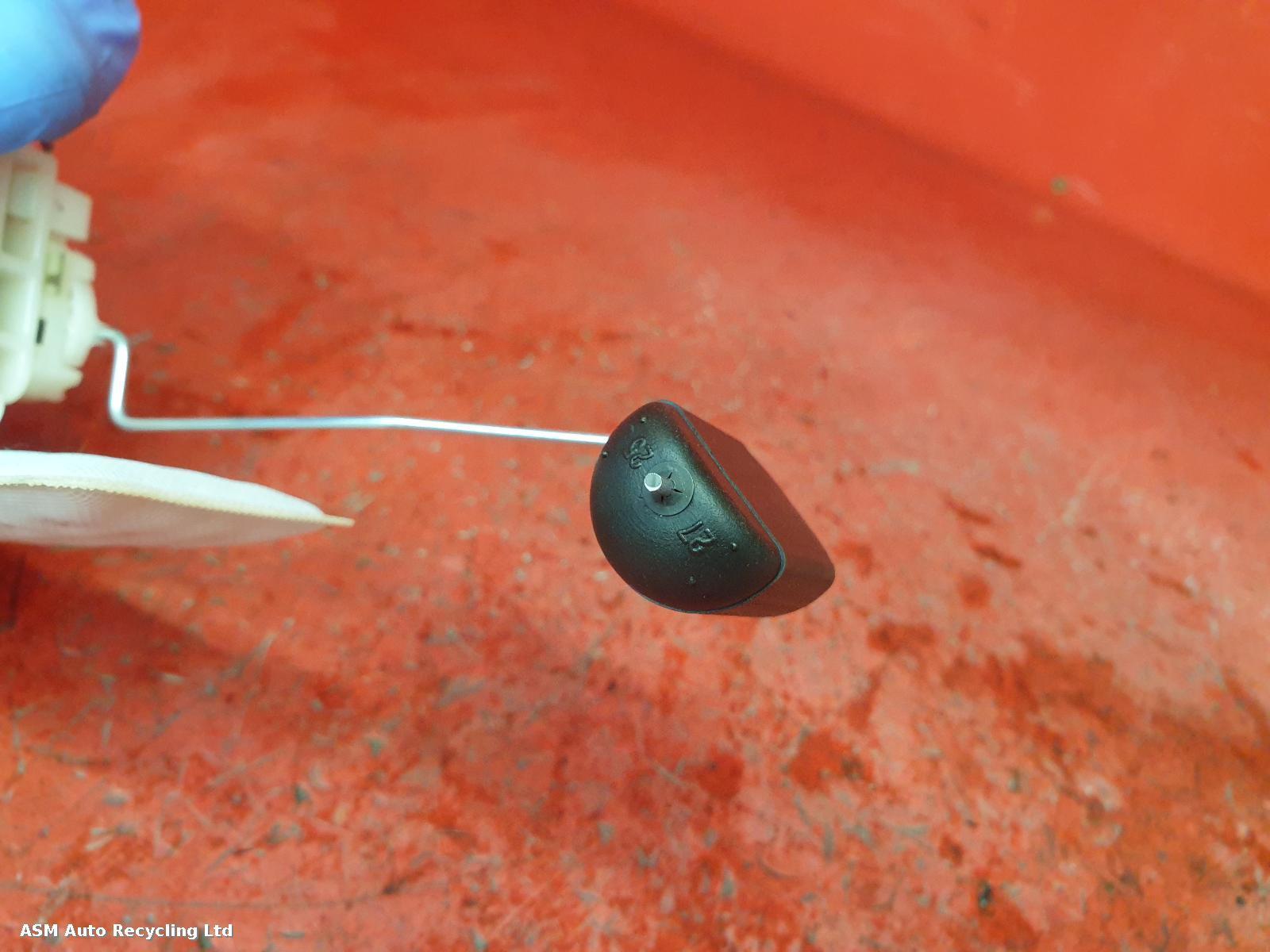 View Auto part Fuel Pump Yamaha Tricity 125 2020
