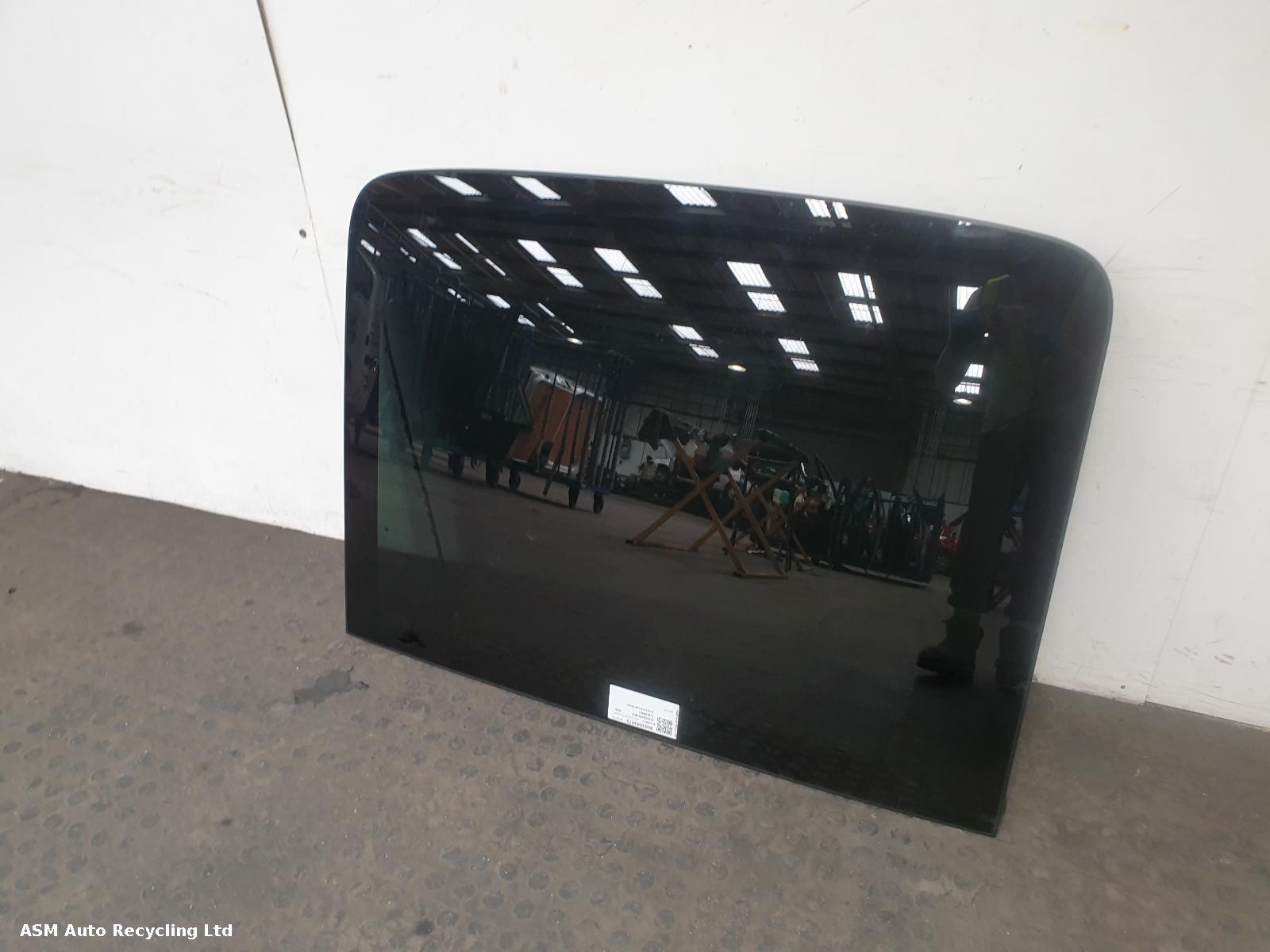 View Auto part Sunroof/Roof Glass/T Volkswagen Touareg 2020