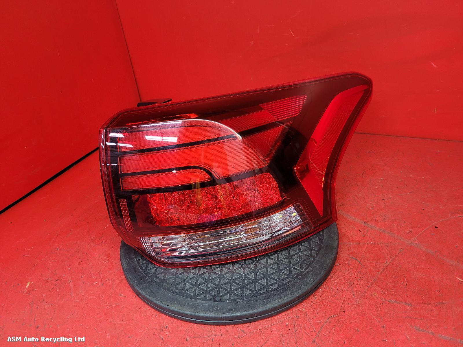View Auto part R Taillight Mitsubishi Outlander 2016