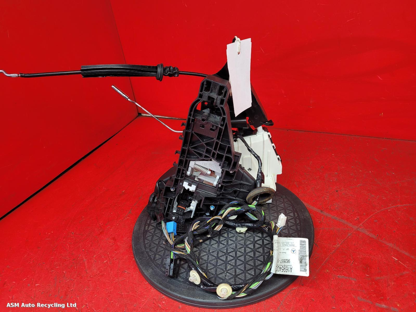 View Auto part Door Lock Assembly Mercedes B Class 2006