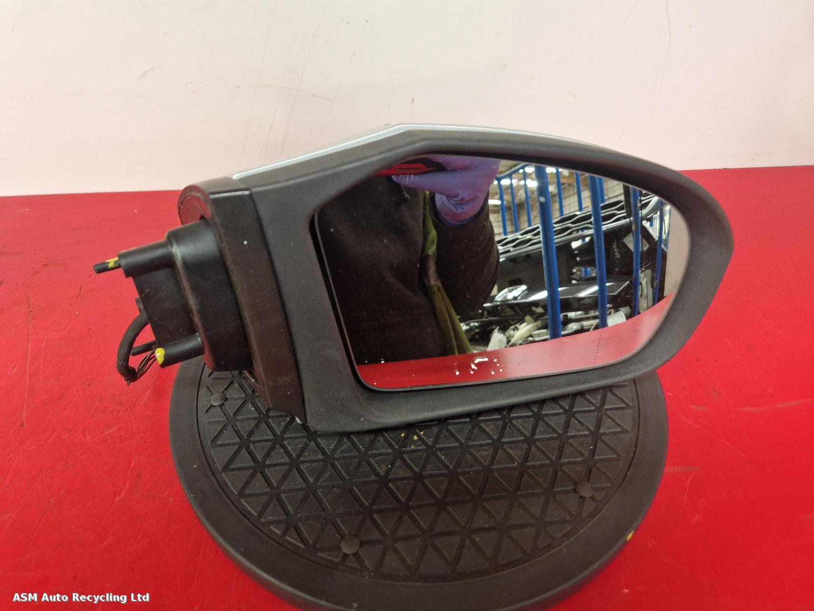 View Auto part R Door Mirror Mercedes B Class 2006