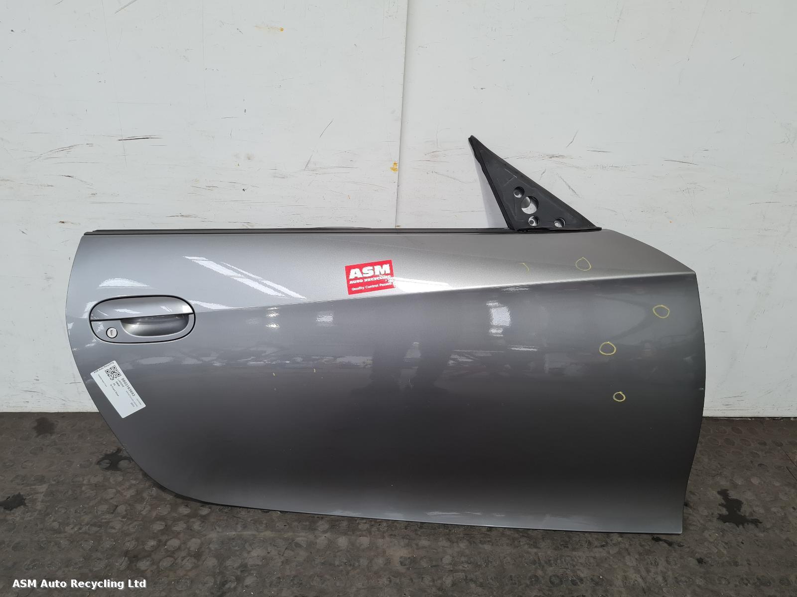 View Auto part R Front Door Bmw Z4 2003