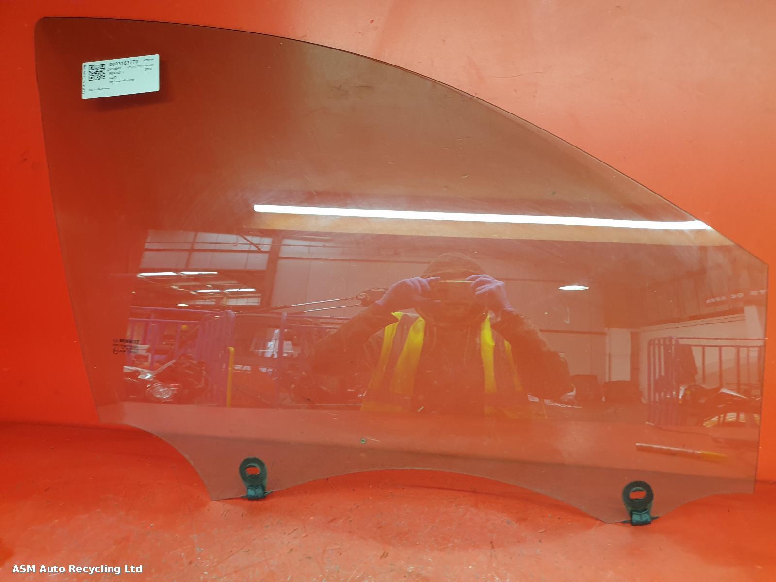 View Auto part RF Door Window Renault Clio 2010