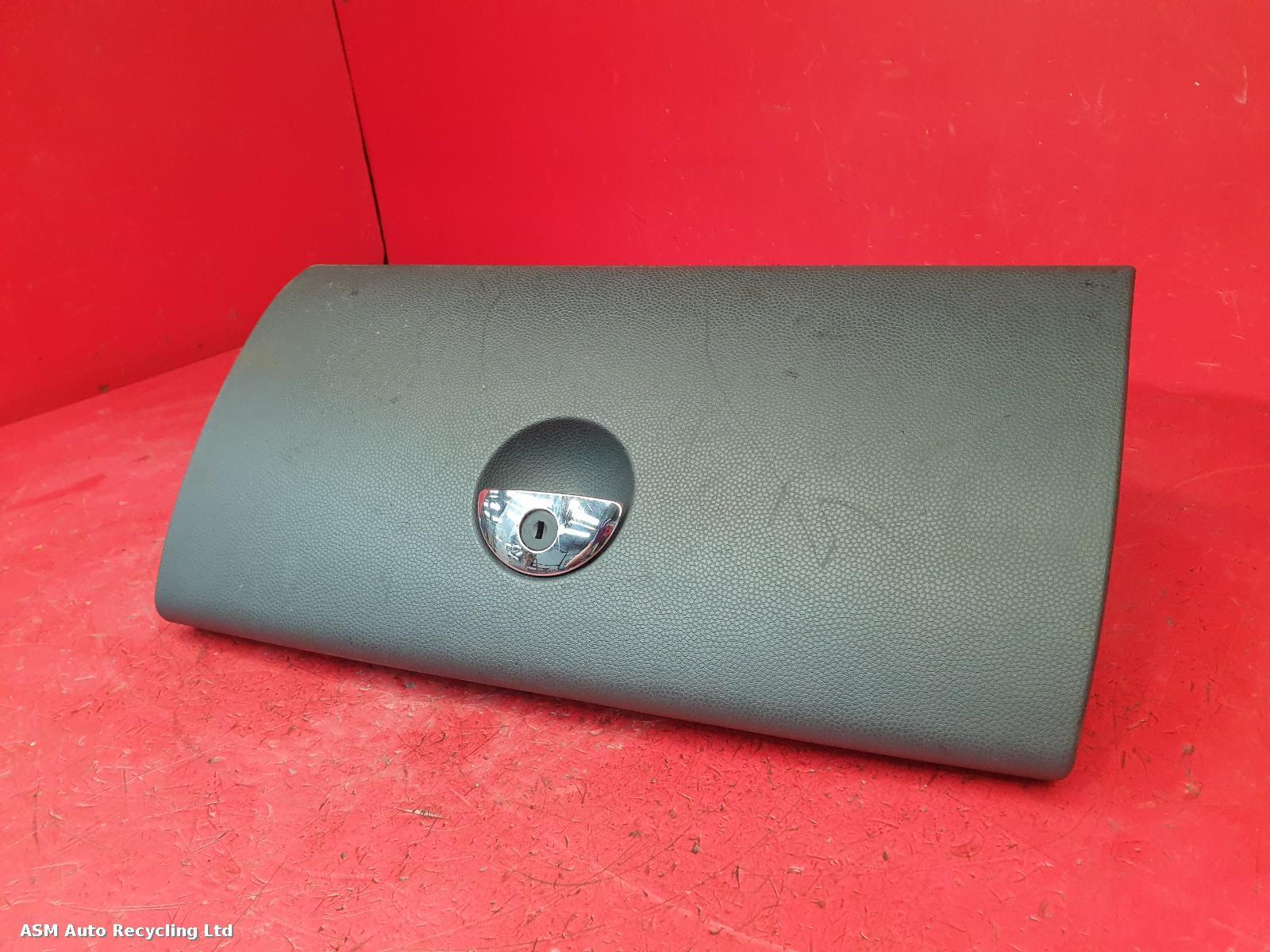 View Auto part Glove Box Mini (bmw) Mini 2005