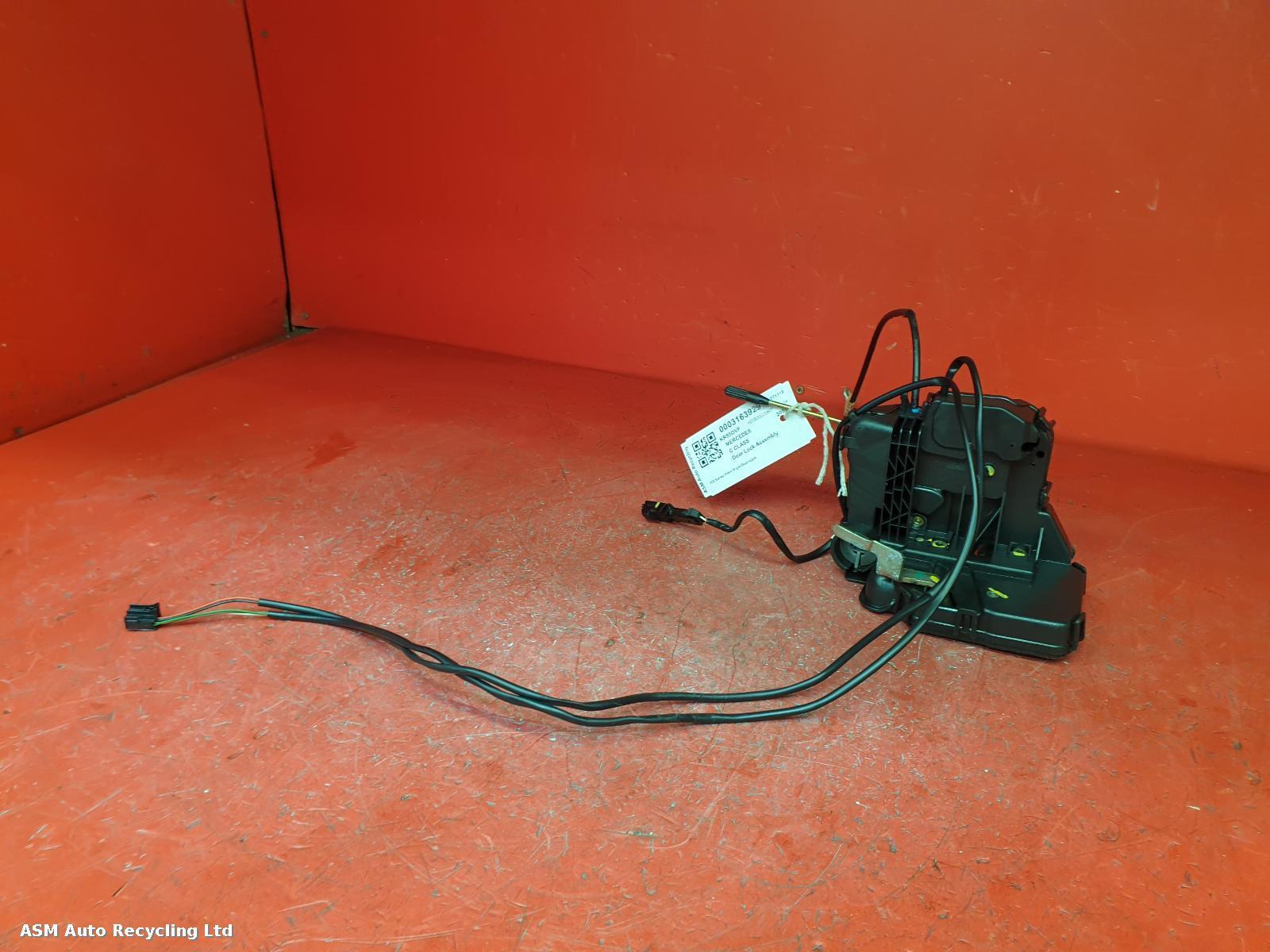 View Auto part Door Lock Assembly Mercedes C Class 2005