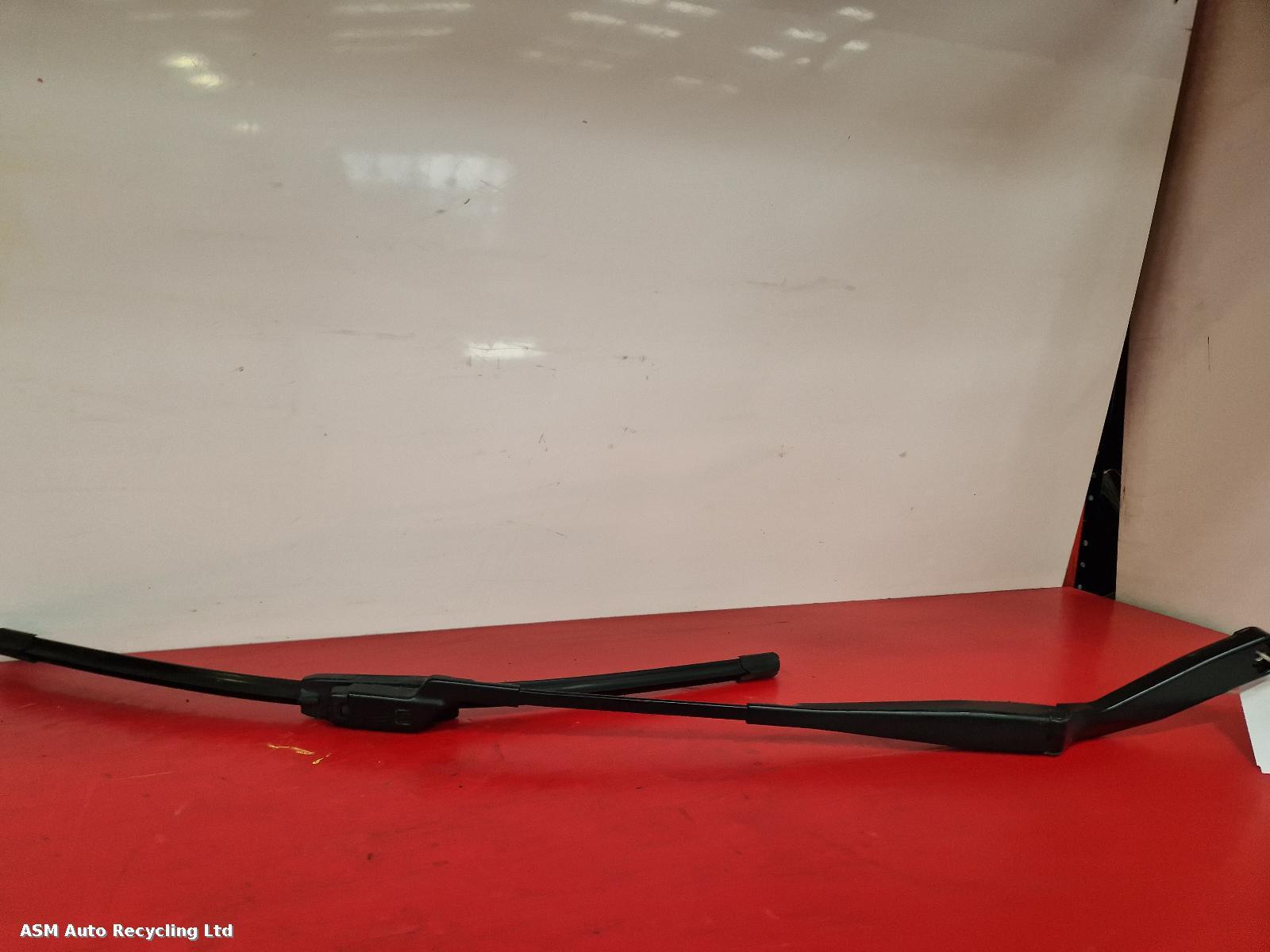 View Auto part Wiper Arm Volkswagen Polo 2005