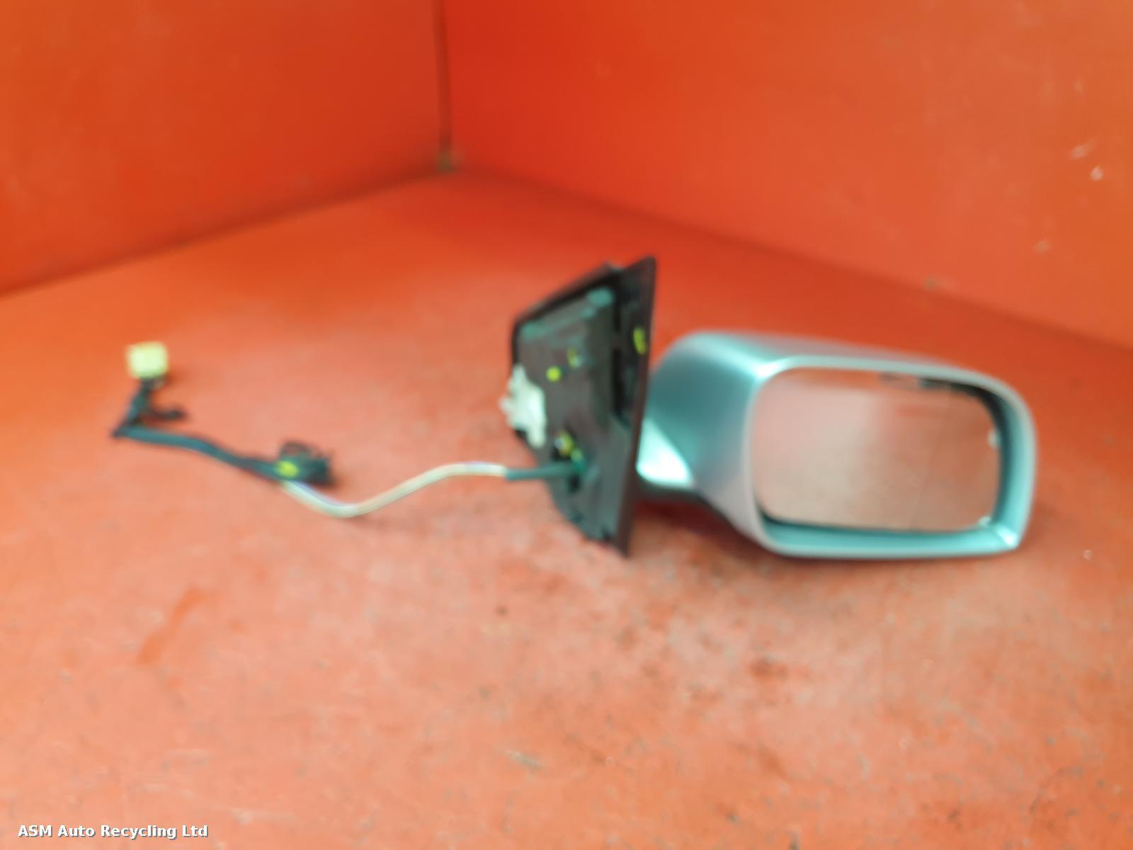 View Auto part R Door Mirror Volkswagen Polo 2002
