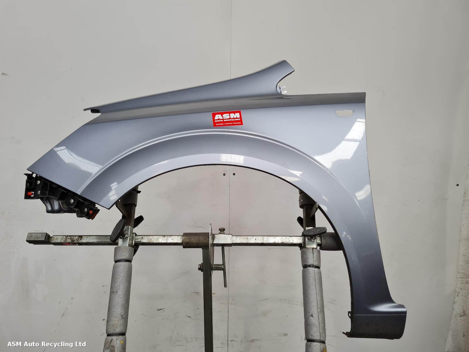 View Auto part L Wing Vauxhall Zafira 2010