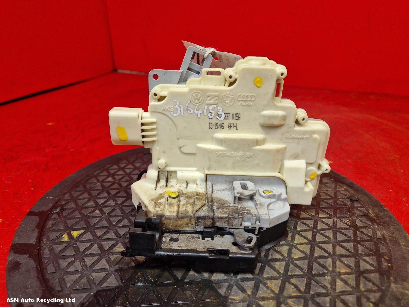 View Auto part Door Lock Assembly Volkswagen Passat 2006
