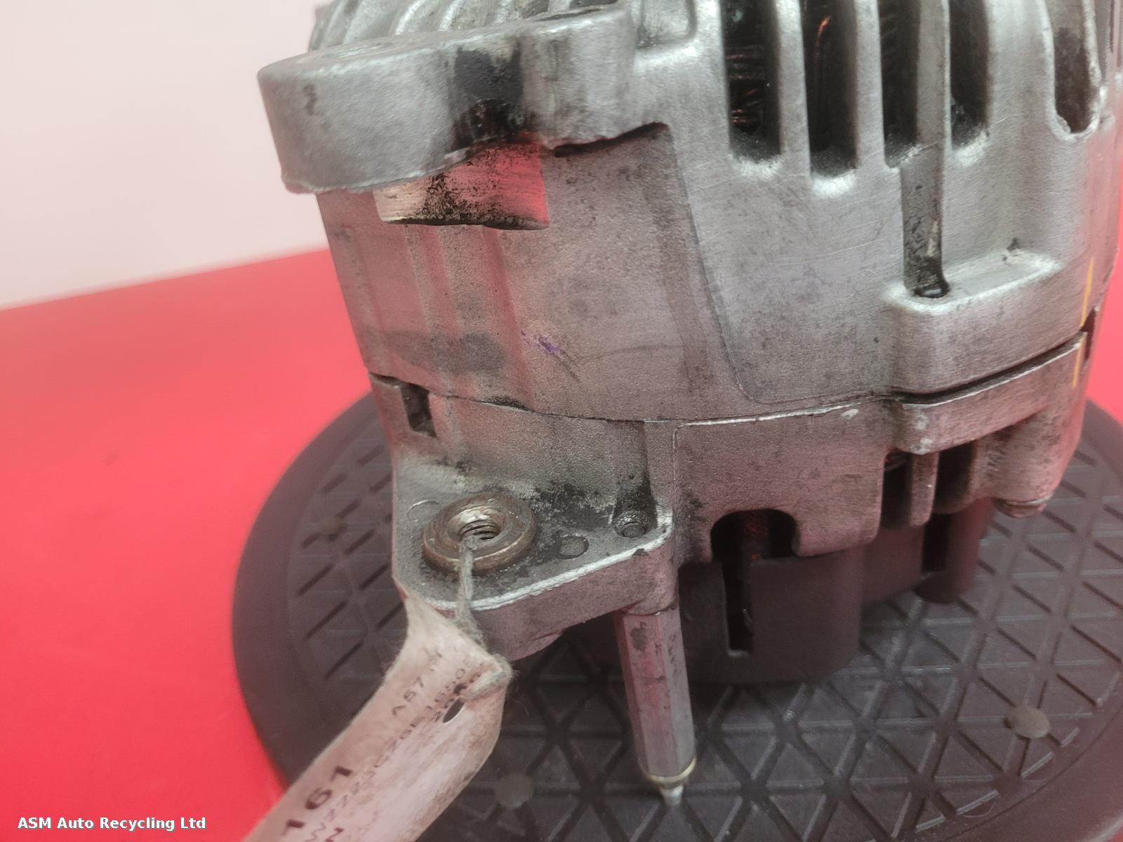 View Auto part Alternator Volkswagen Passat 2006