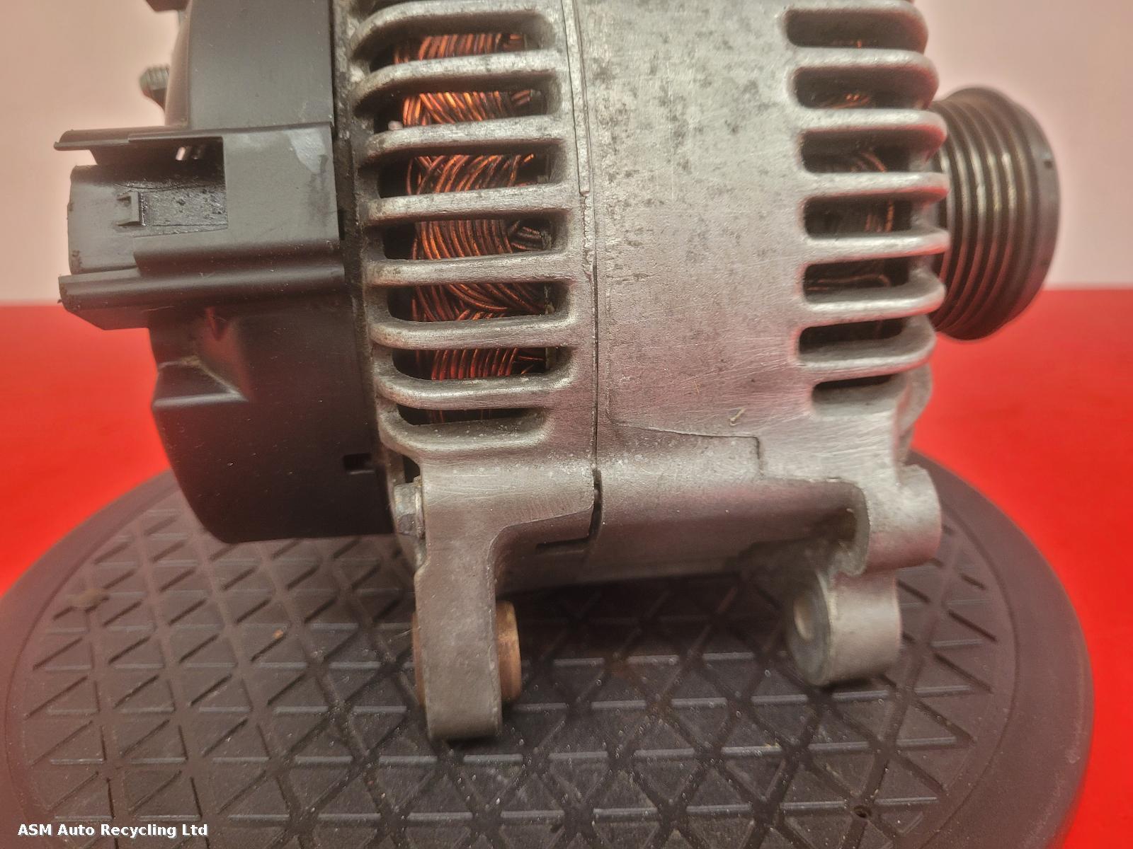 View Auto part Alternator Volkswagen Passat 2006